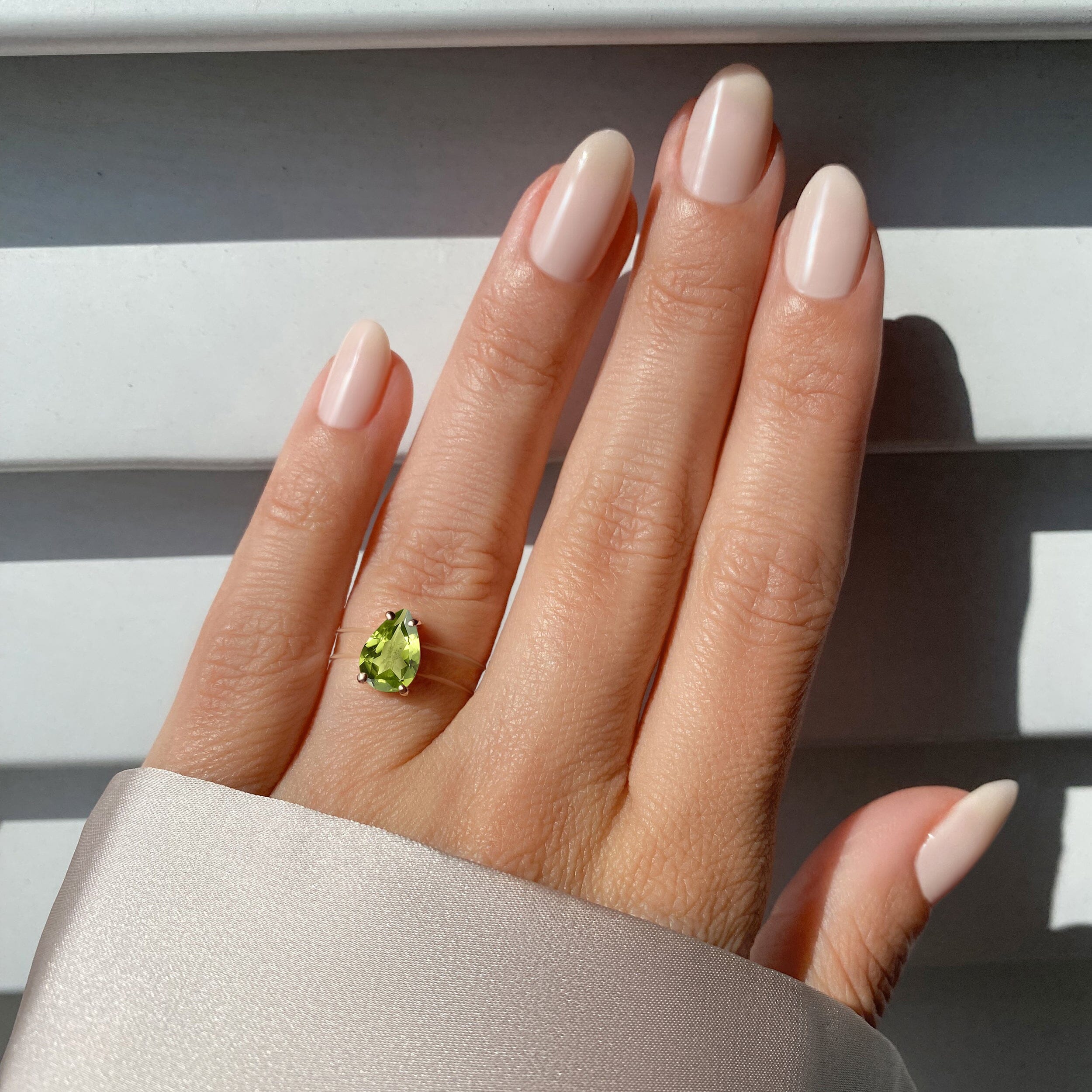 Peridot Ring Floating Sway - August Birthstone、mySite、hinf8tx79