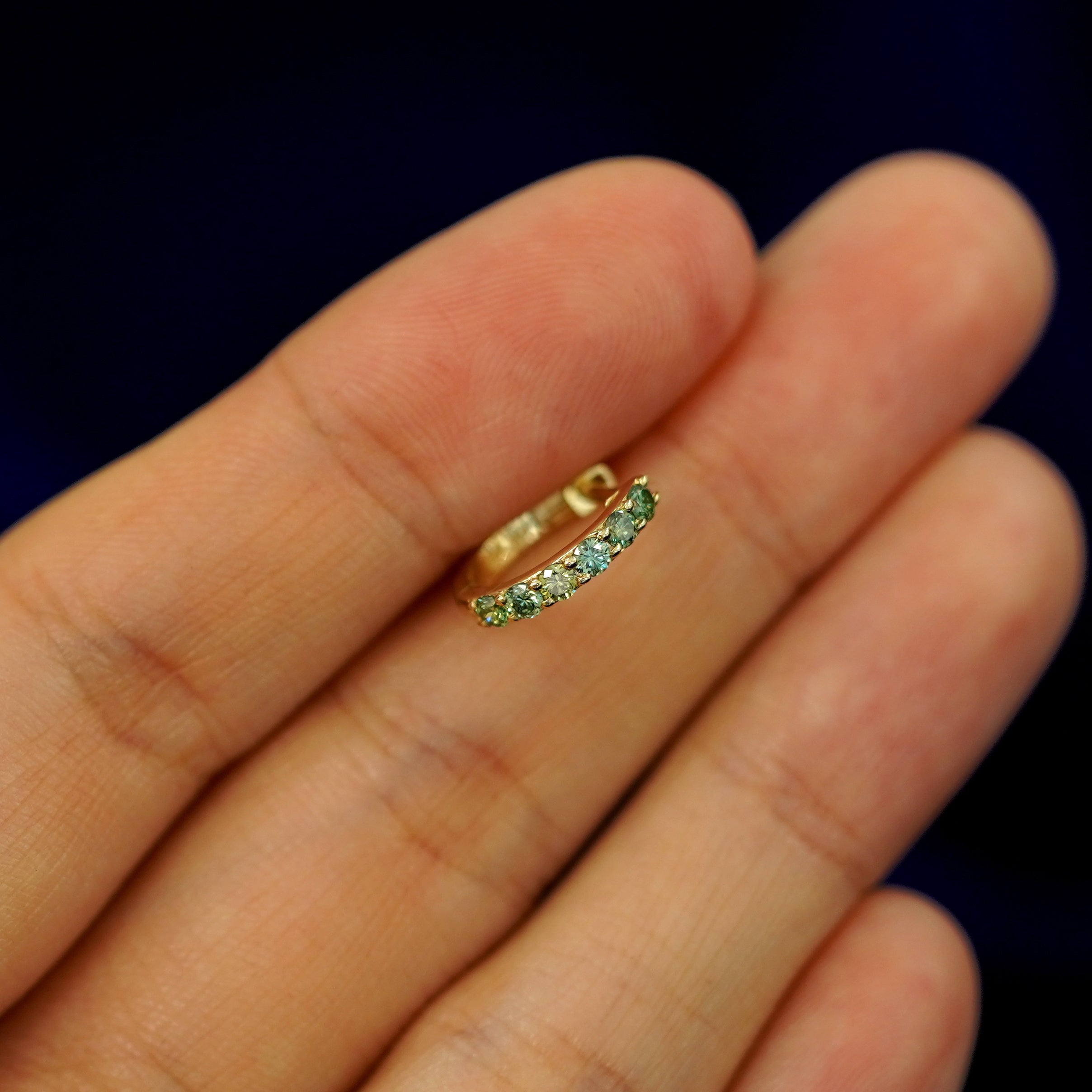 Light Green Lab Diamond Huggie Hoop、mySite、hinf8tx79