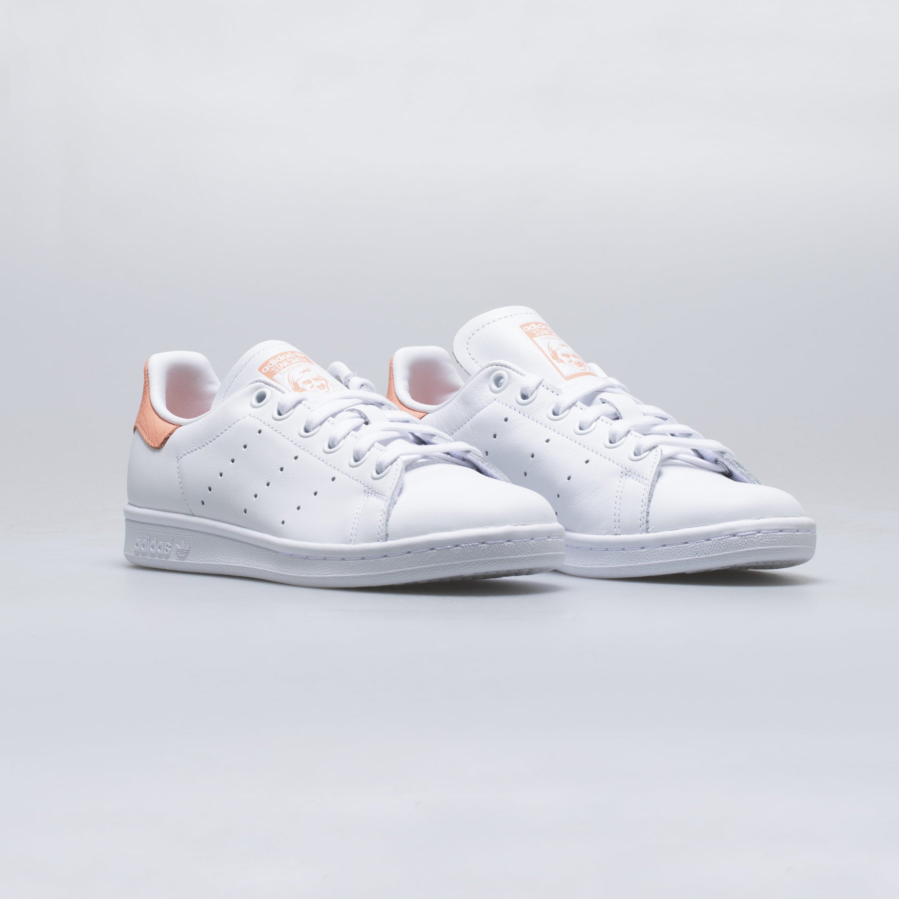 Stan Smith Womens Lifestyle Shoe - White/Coral、mySite、dreamappss