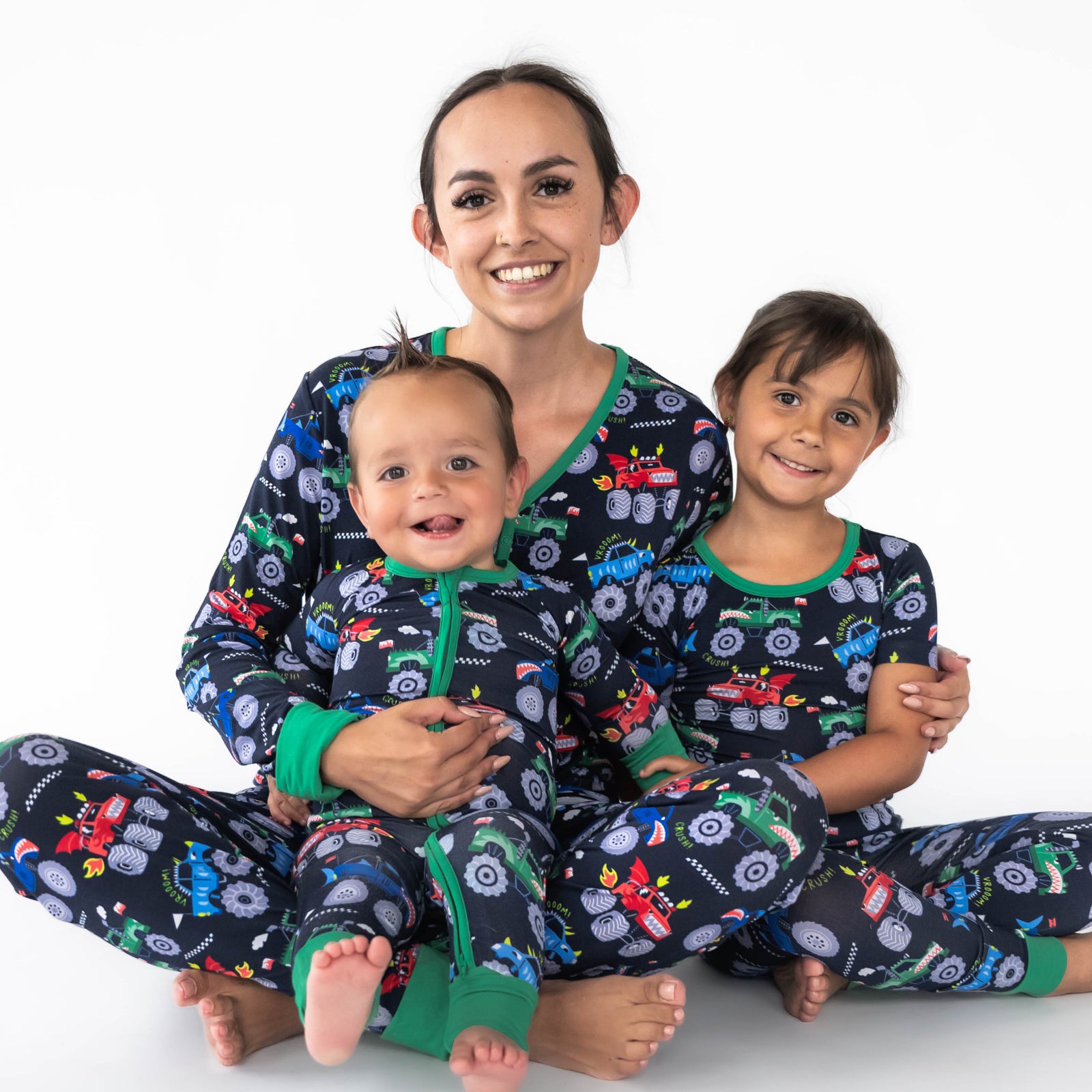 Monster Truck Madness Women's Pajama Pants、mySite、g9winljtr