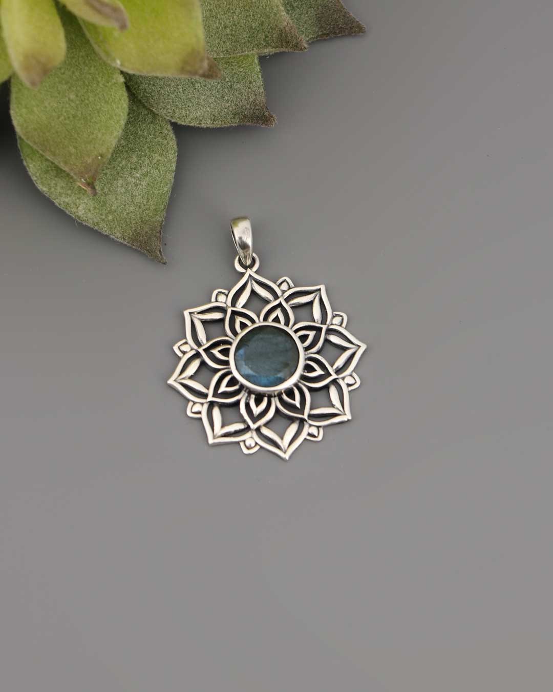 Lotus Mandala Pendant with Labradorite Gemstone – Sacred Symbol of Intuition and Light、mySite、topwebapps