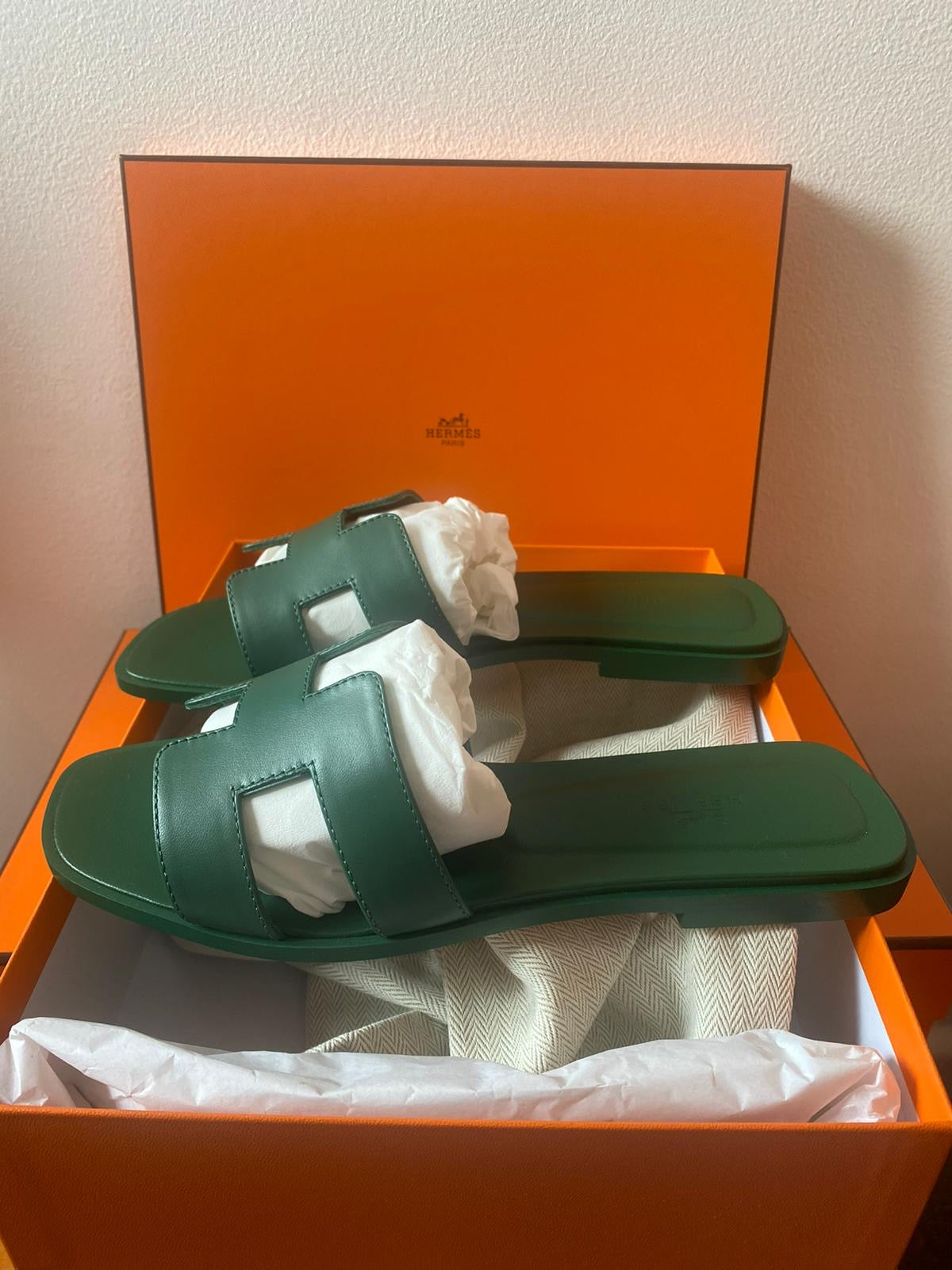 Hermès Oran Sandals (Vert Électrique)、mySite、garminoutage.com