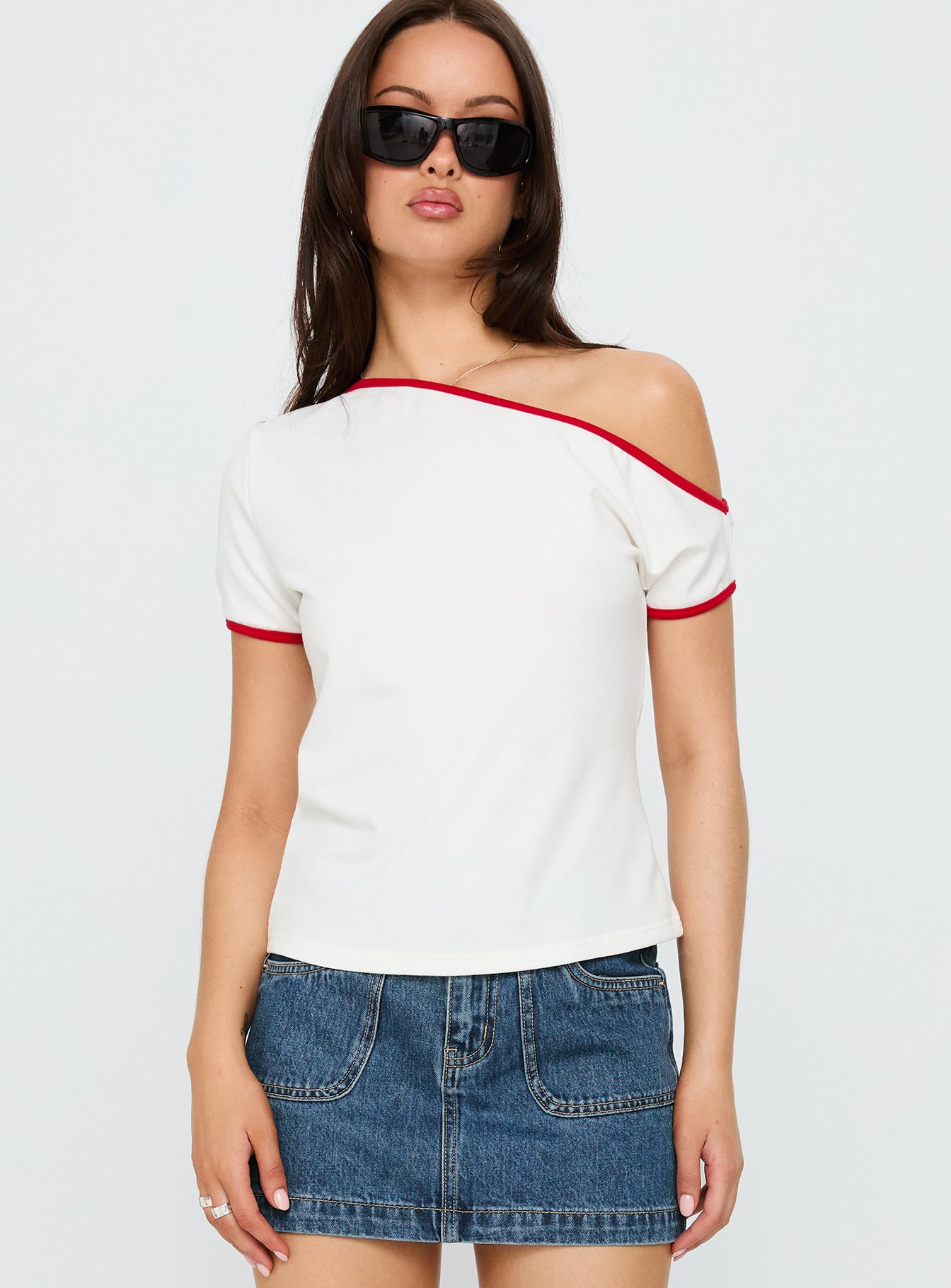Kelsa Off Shoulder Contrast Trim Top White / Red、mySite、solidvoid