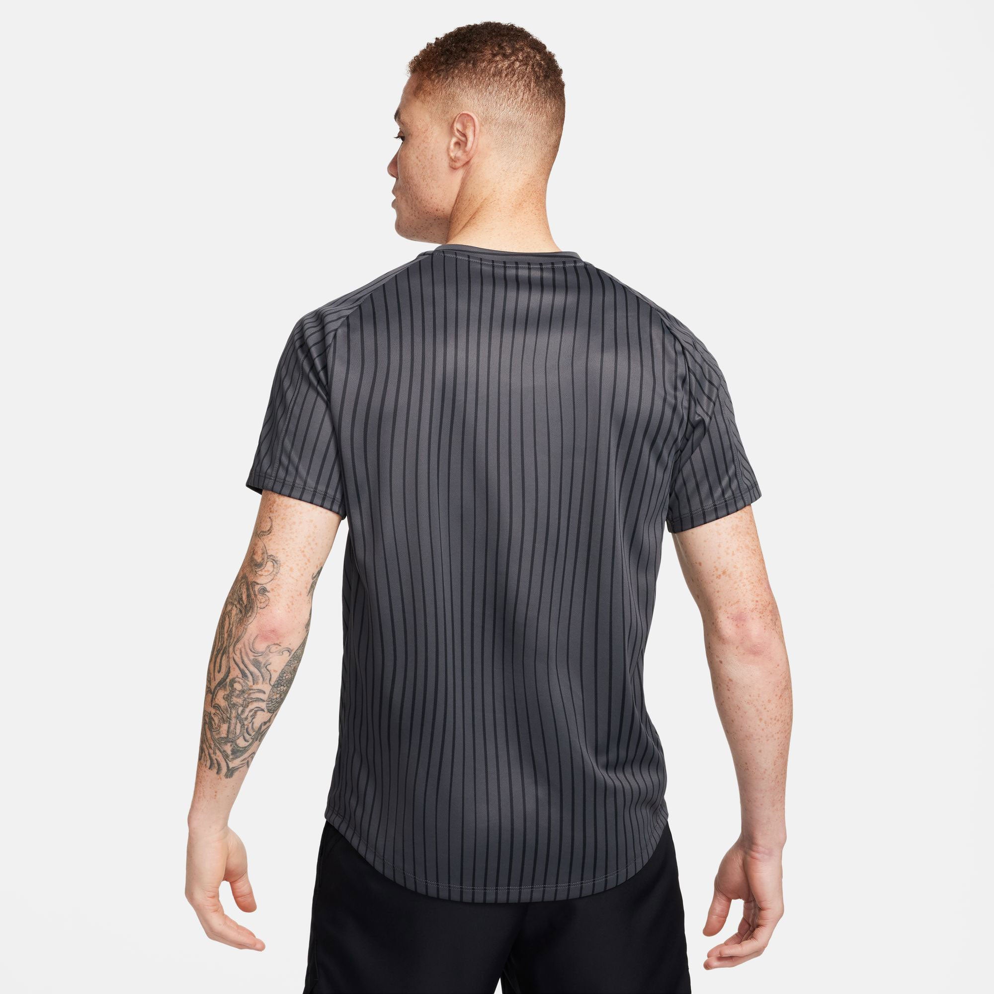 NikeCourt Victory Men's Dri-FIT Printed Tennis Shirt