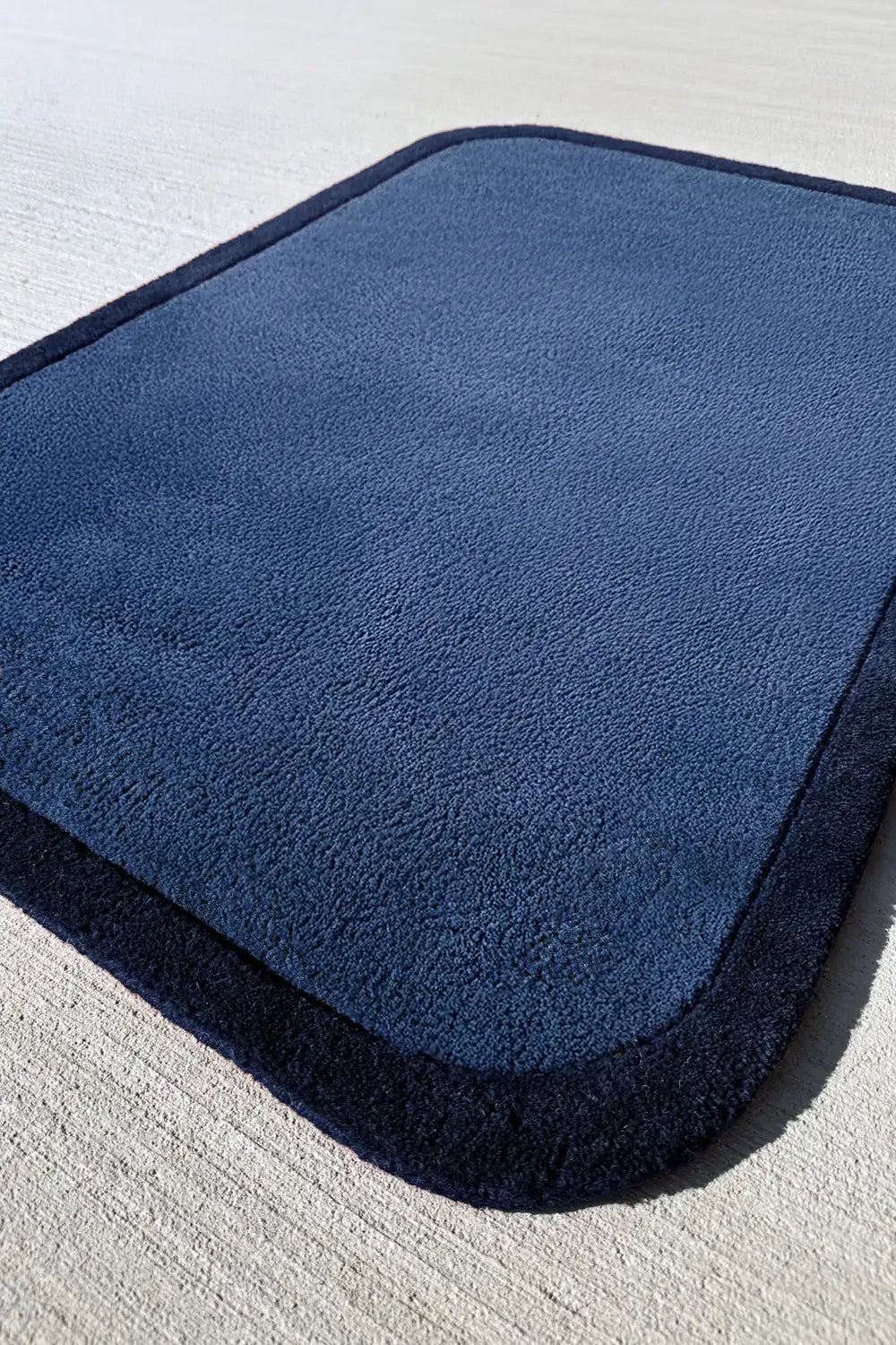 Contour Edge Hand Tufted Wool Rug、mySite、gigharbornorthrealestate