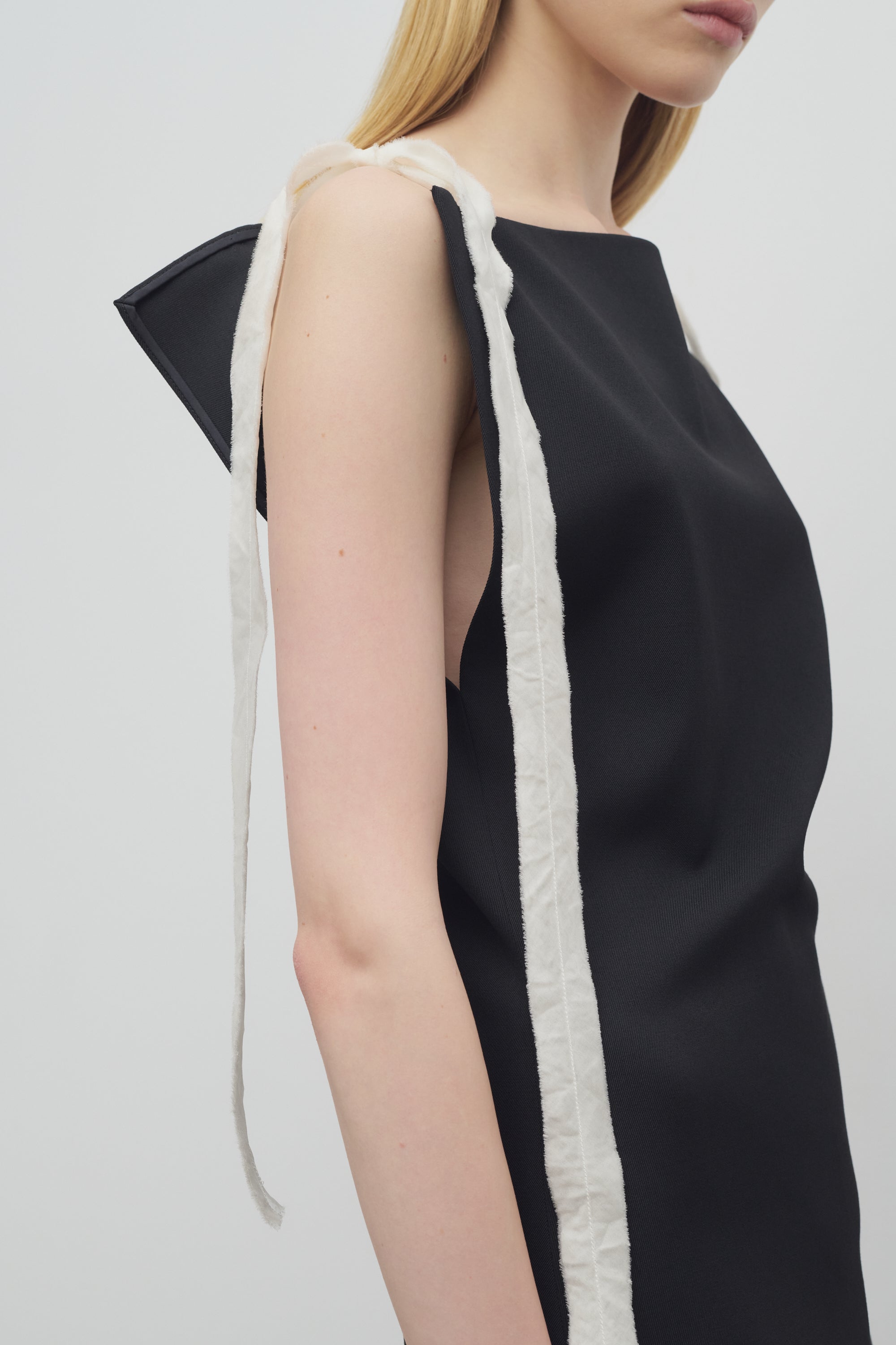 Giuliessa Dress in Virgin Wool、mySite、aoinhome