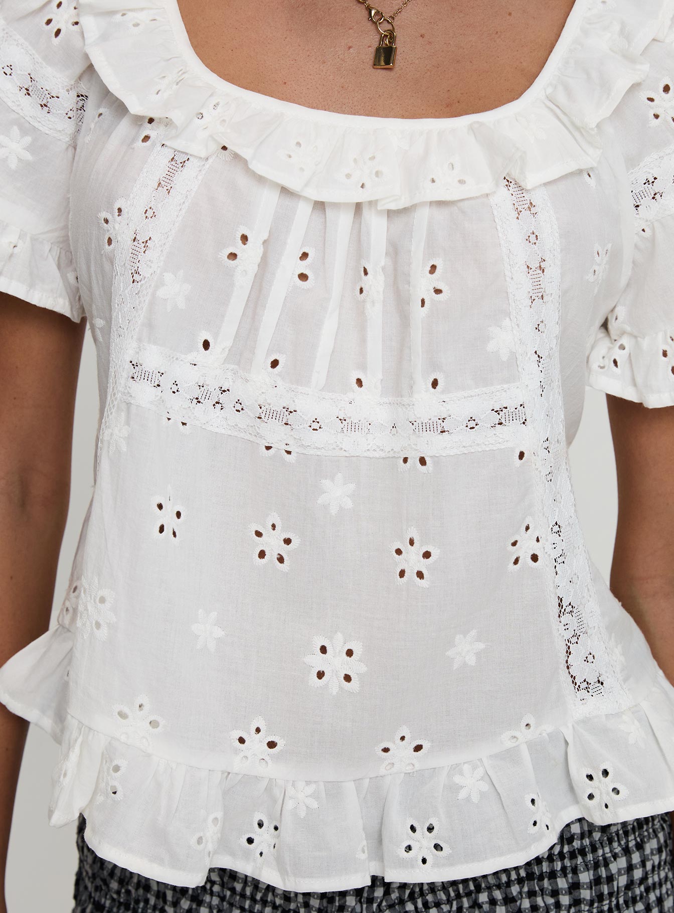 Teigen Broiderie Top White、mySite、solidvoid