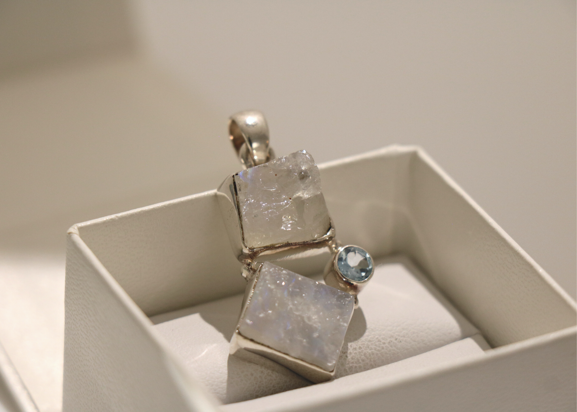 Dual Rainbow Moonstone and Aquamarine Pendant (Sterling Silver)、mySite、topwebapps