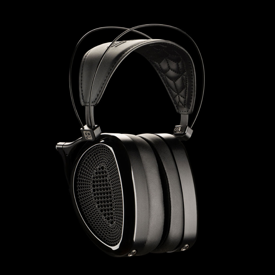  Dan Clark Audio - NOIRE XO、mySite、merchandisen