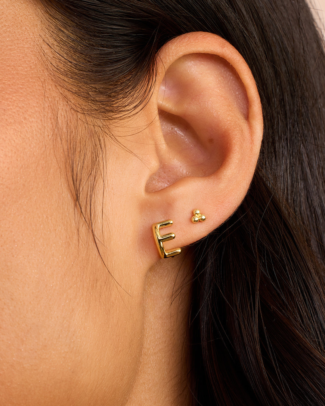 Alphabet Single Huggie、mySite、hinf8tx79