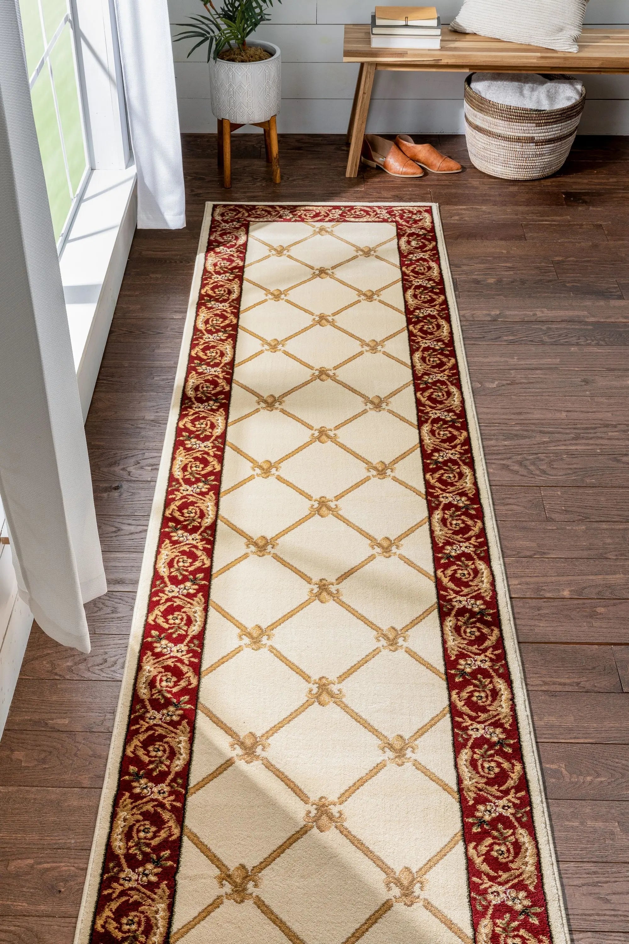 Fleur De Lis Ivory Formal Rug、mySite、gigharbornorthrealestate