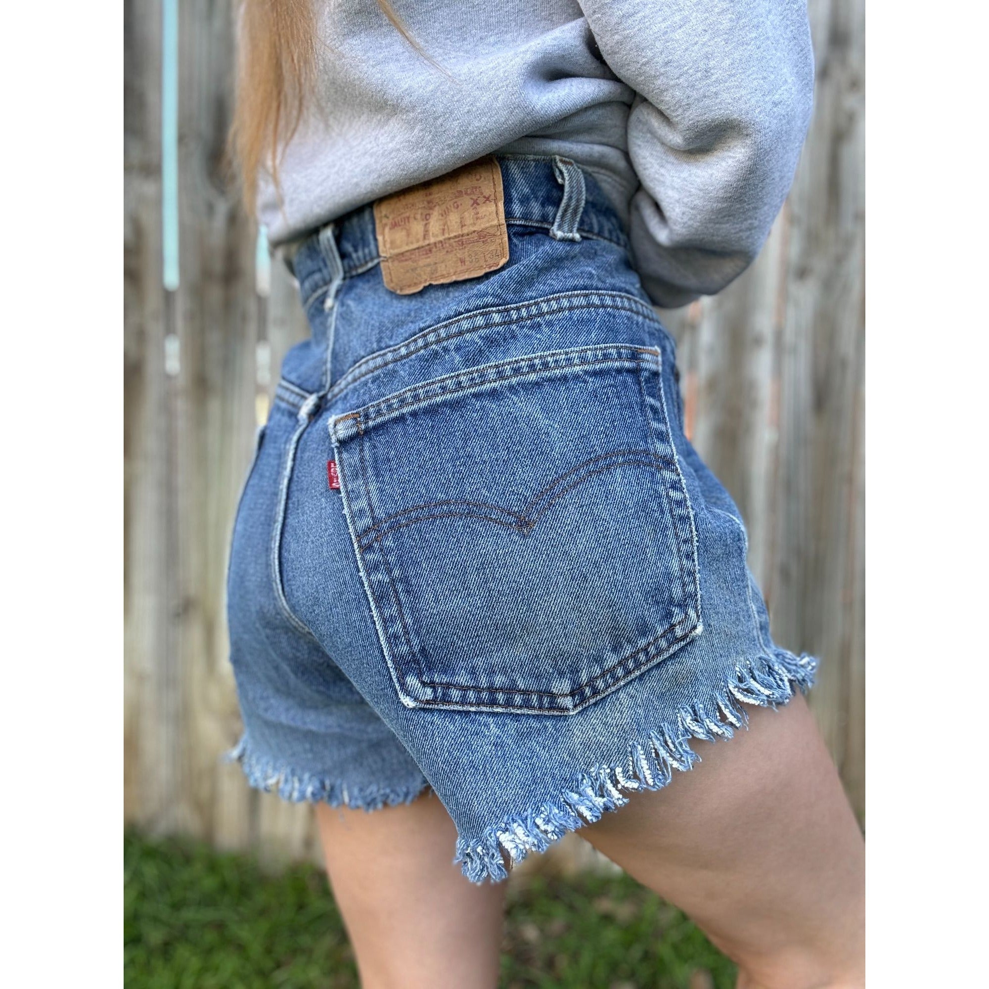 80's Levi's 517 Medium Wash Cut Off Raw Hem Denim Jean Shorts Size 36、mySite、garagedoors4me