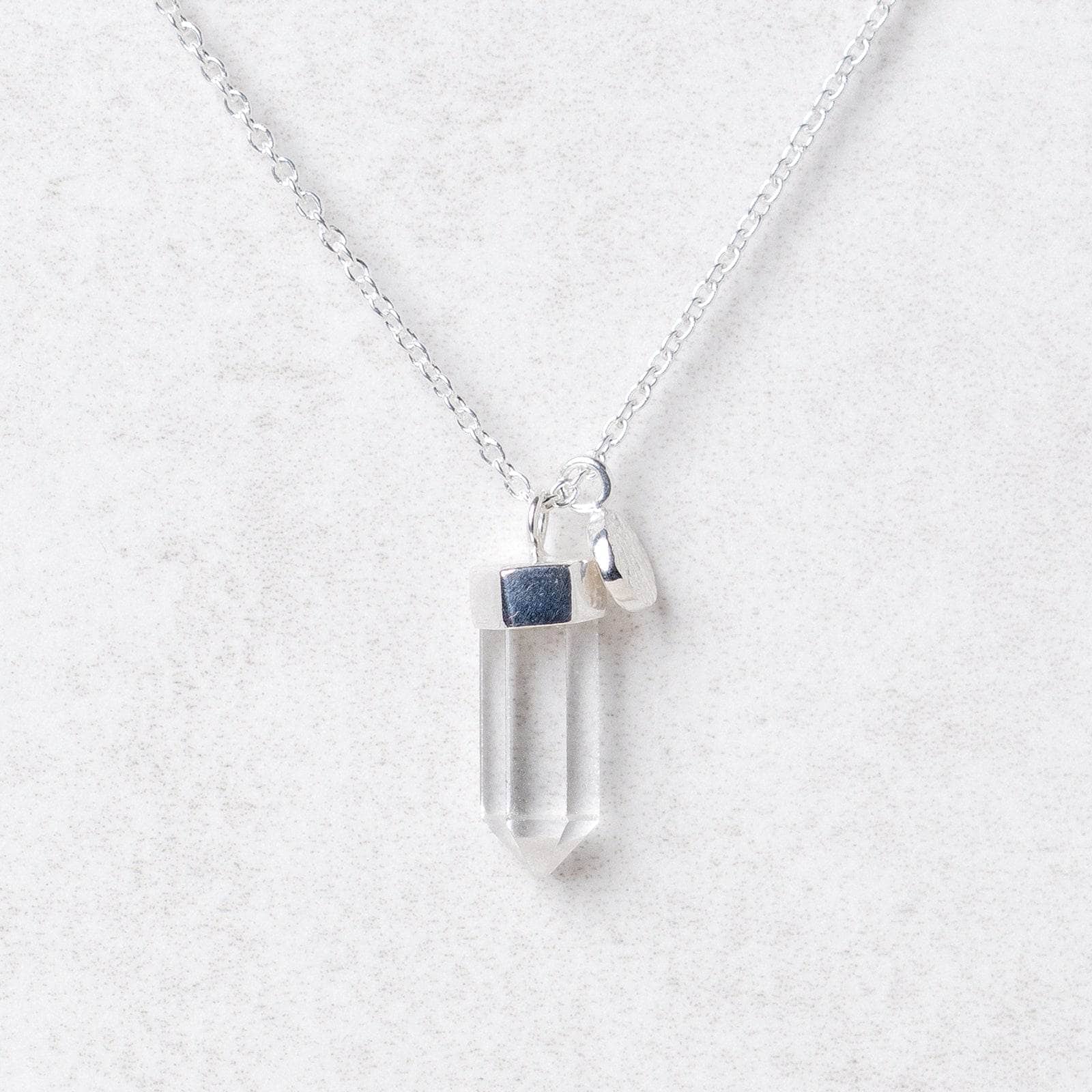 Delicate Clear Quartz Crystal Point Necklace、mySite、hinf8tx79