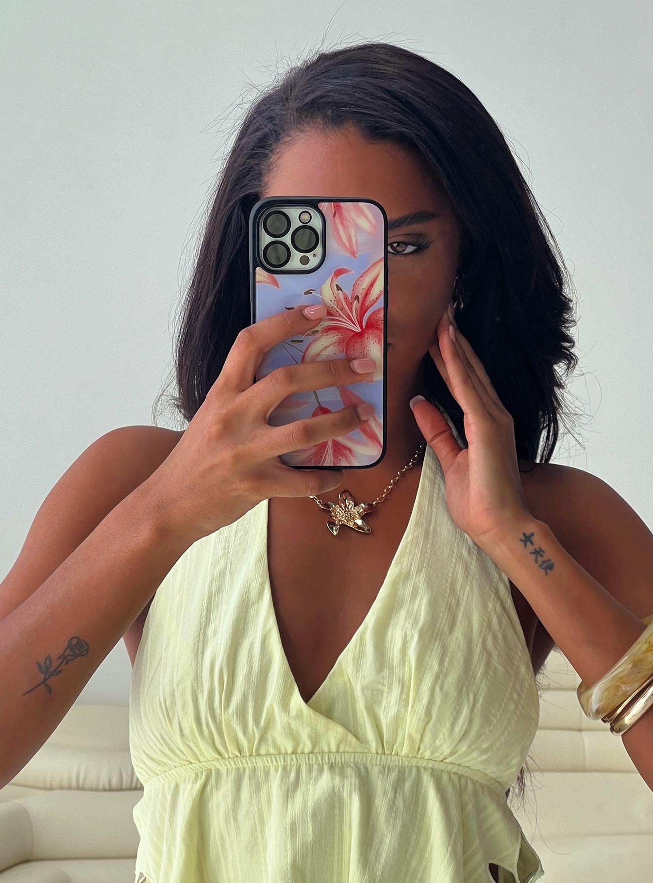 Fresh Lillies iPhone Case Multi、mySite、solidvoid