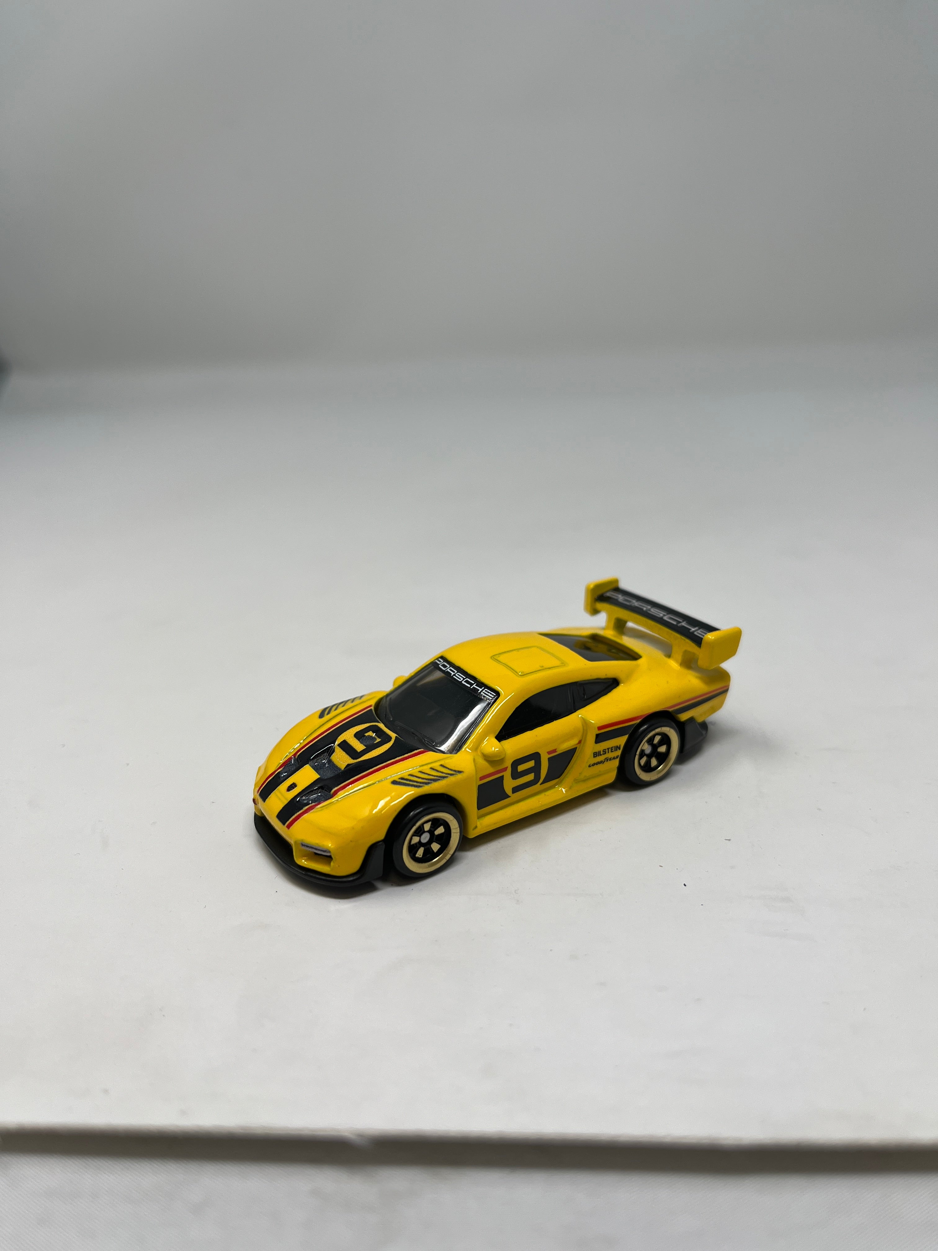 Porsche 935 * Yellow * Hot Wheels 1:64 scale Loose Diecast model、mySite、hgirdovlk