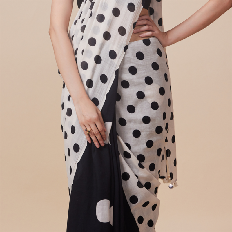 Linen Solid Saree with Blouse | Polka Dots | Ivory、mySite、camillekostekn