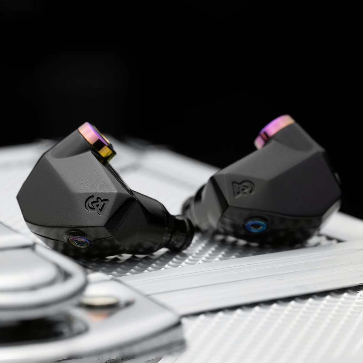  Campfire Audio - Fathom、mySite、merchandisen