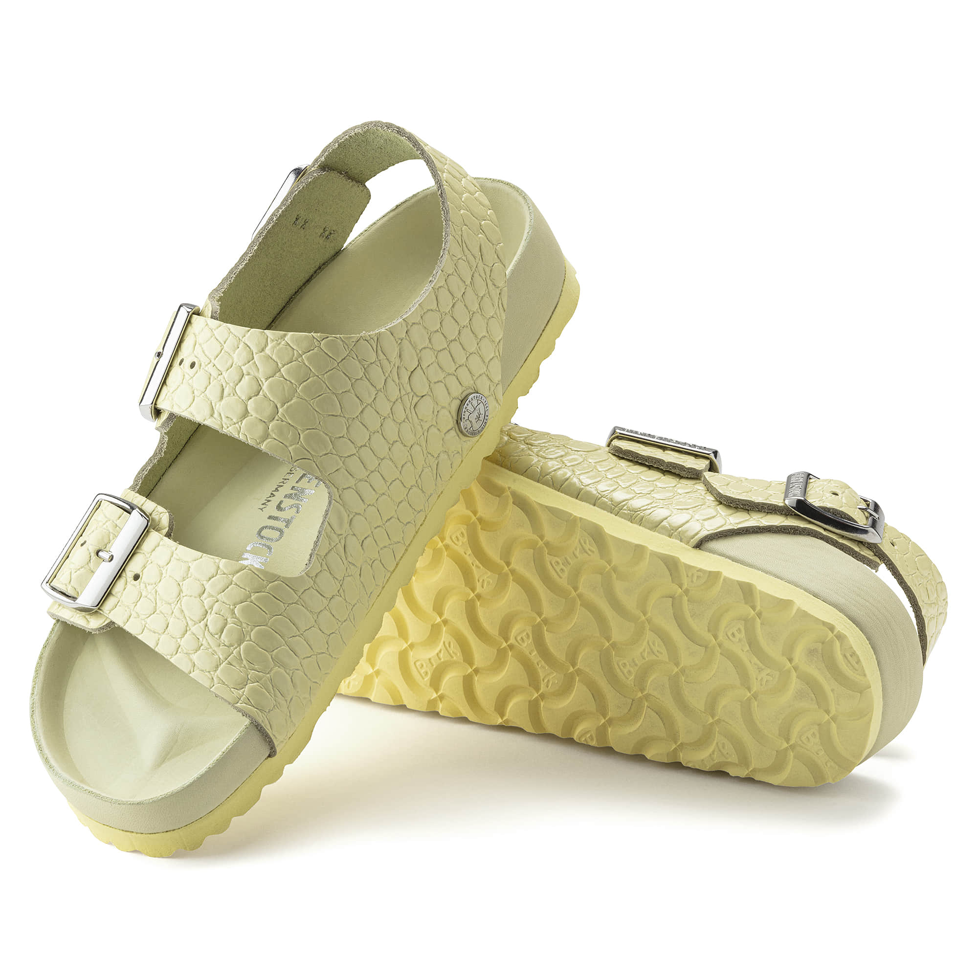 Milano Rivet Logo Embossed Natural Leather、mySite、gtrtttuynbv