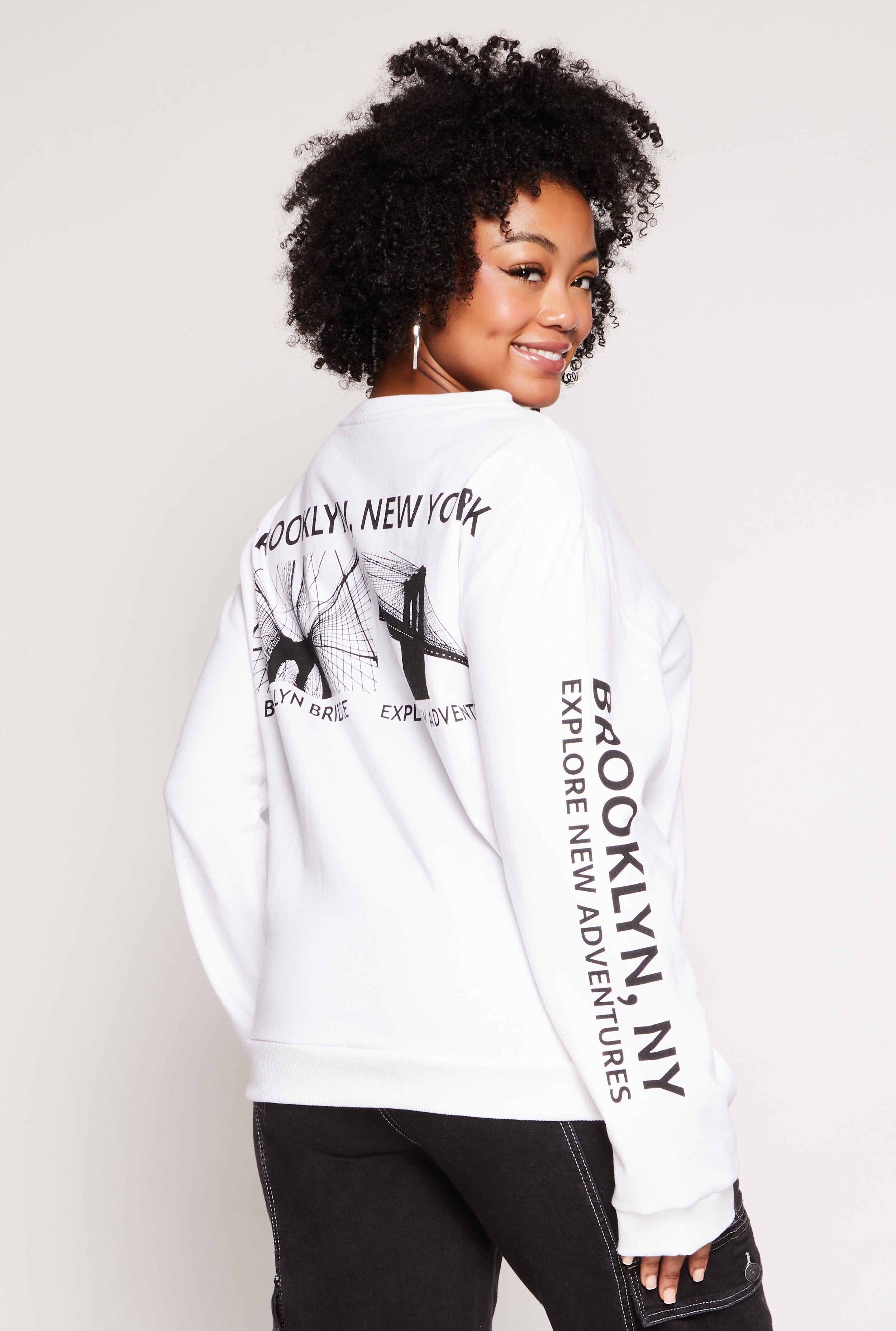 Plus Size Brooklyn Bridge Graphic Pullover Sweatshirt、mySite、camillekostekn