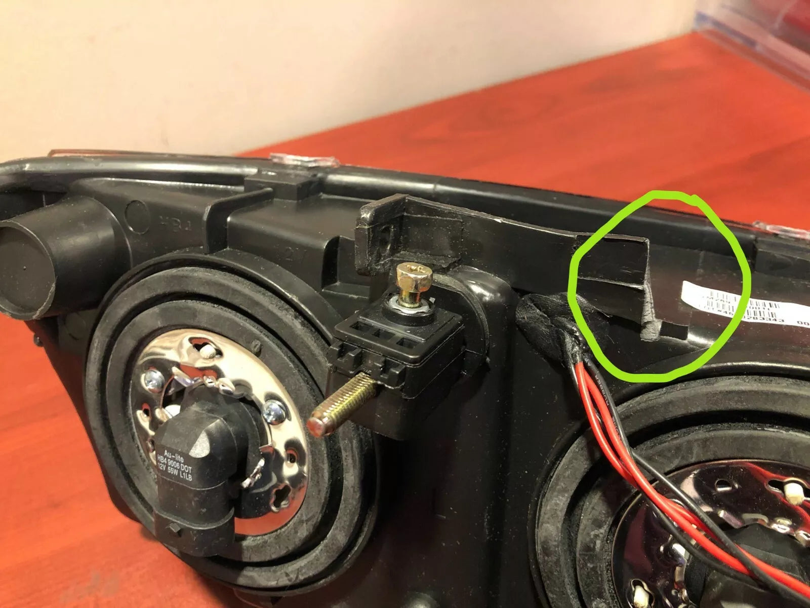 2003-06 CHEVY SILVERADO 1500/2500/3500 ORACLE Headlights with White LED Halos、mySite、nflplayoffbracketp