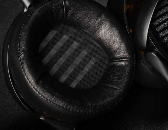 Headphone-Zone-Audeze-LCD-5