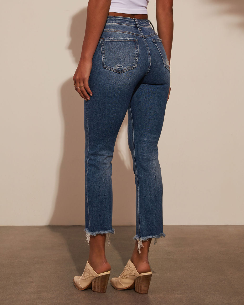 {product_title} - {shop_name}