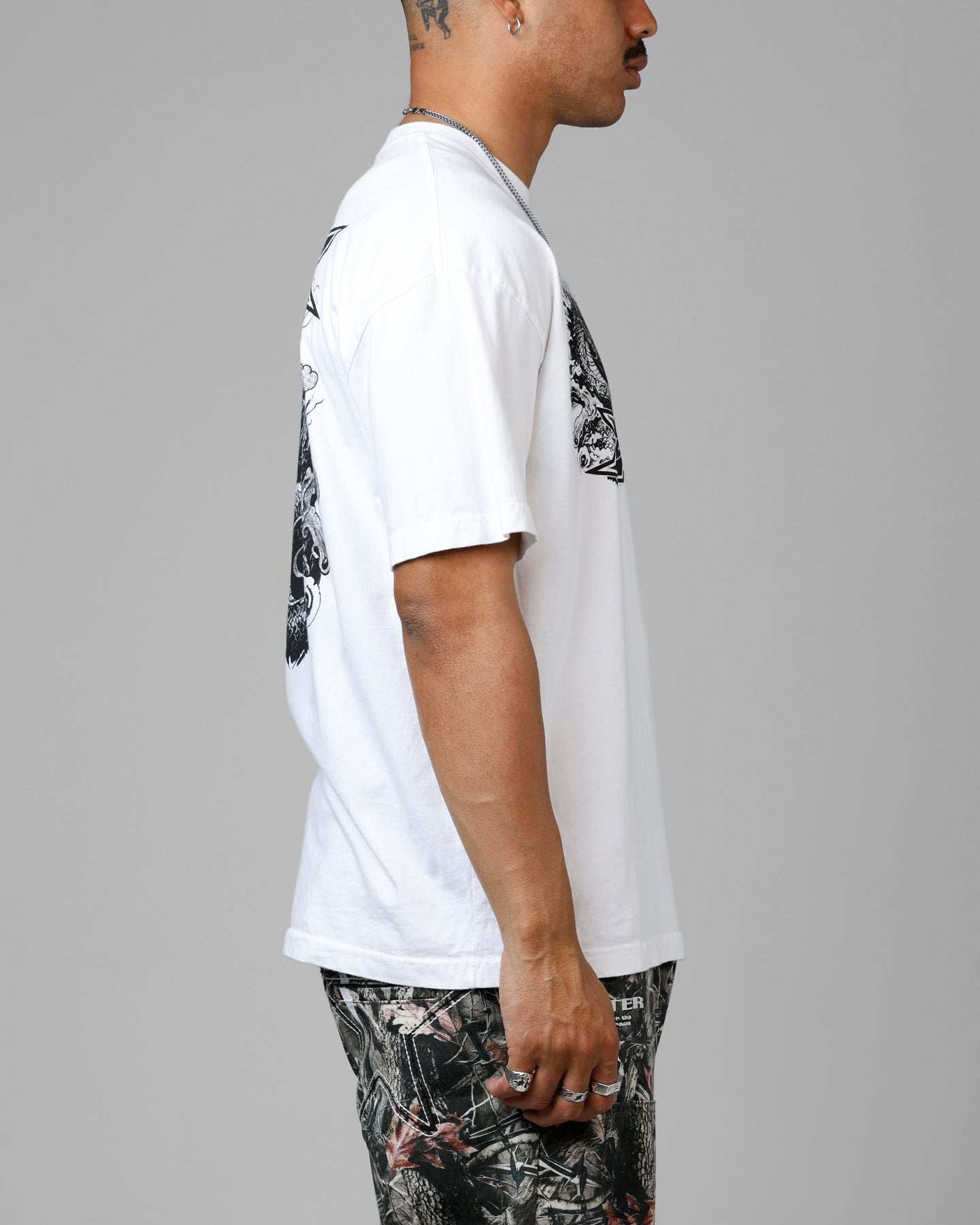 Loiter Draco Born Vintage T-Shirt White、mySite、zt4zffjzw