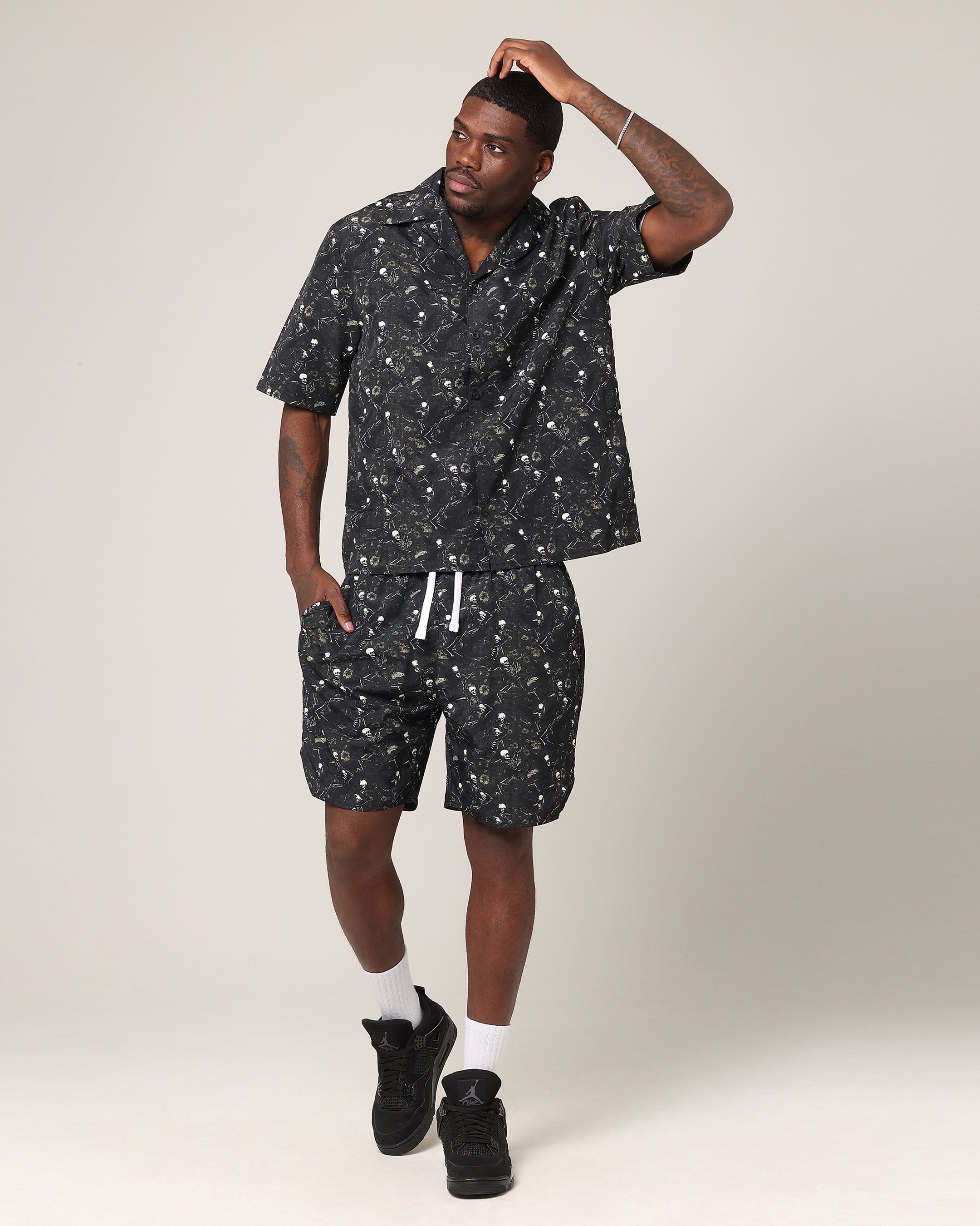 {product_title} - {shop_name}