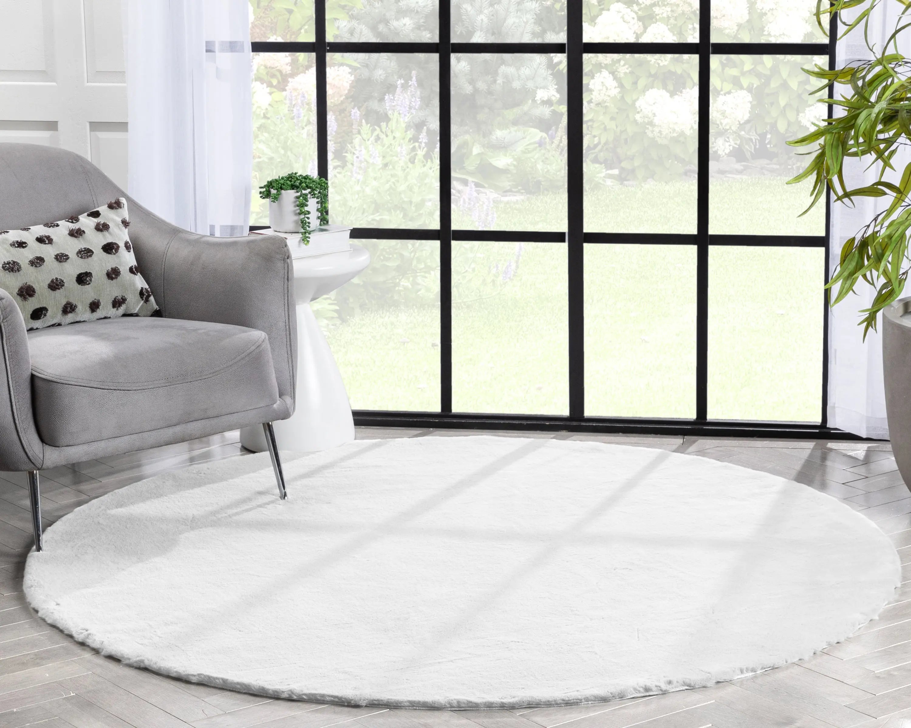 Crest Modern Glam Faux Fur Plush White Shag Rug、mySite、gigharbornorthrealestate