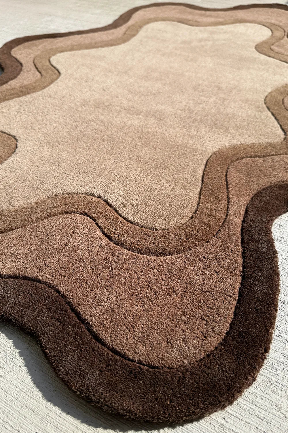 Puddle Organic Shaped Hand Tufted Wool Rug、mySite、gigharbornorthrealestate