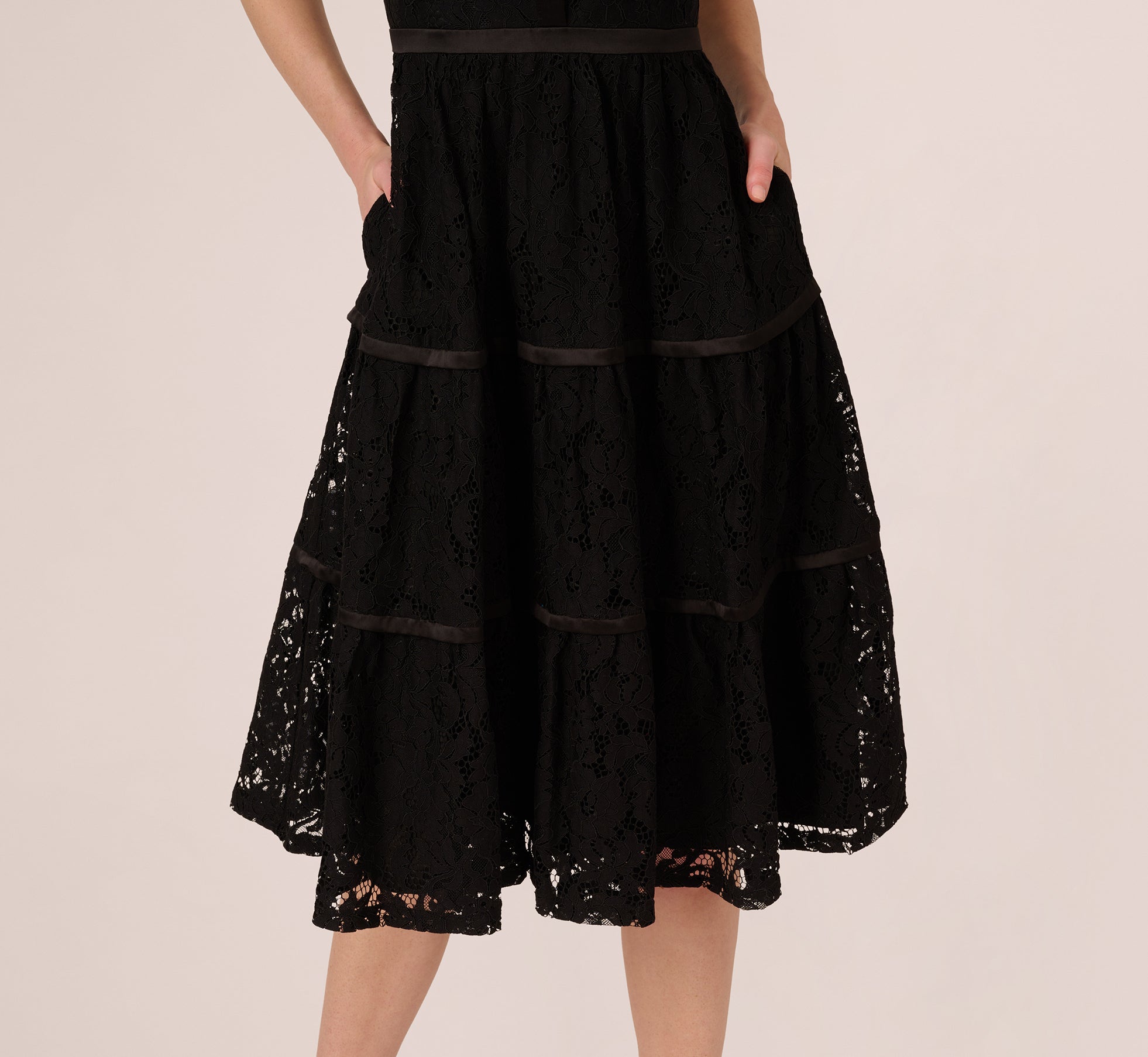 Sleeveless Collared Lace Fit And Flare Dress In Black、mySite、solidvoid