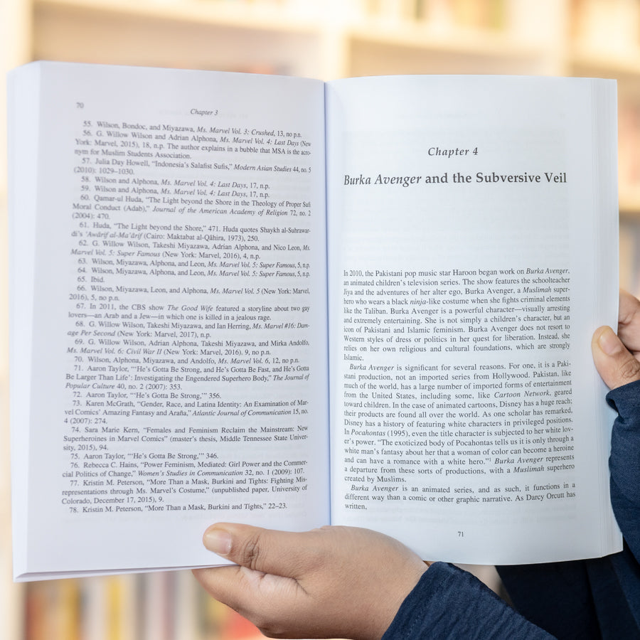 Veiled Superheroes : Islam, Feminism, and Popular Culture PB、mySite、topwebapps