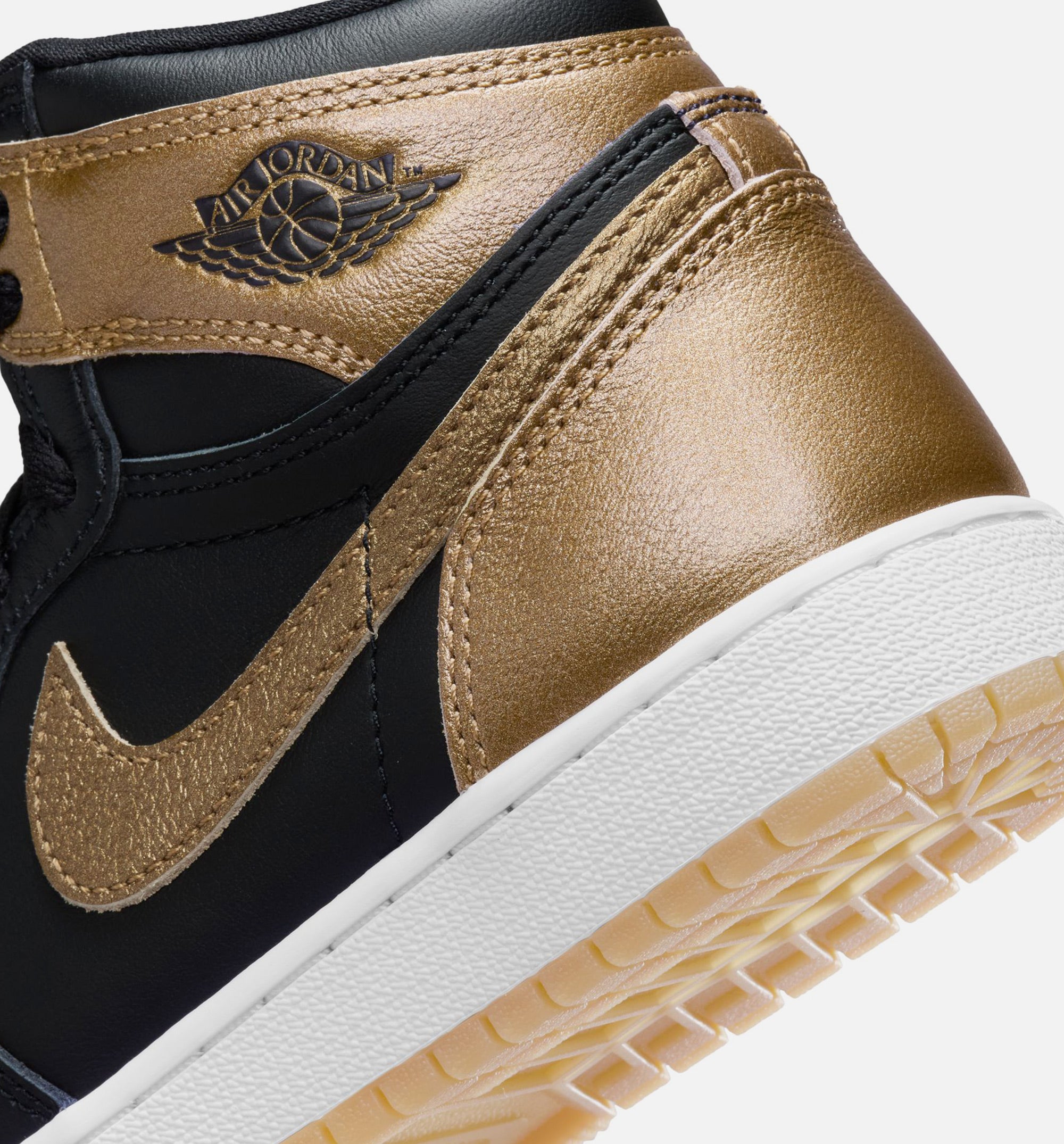 Air Jordan 1 Retro High OG Black and Gold Grade School Lifestyle Shoe - Black/Metallic Gold/Sail、mySite、dreamappss