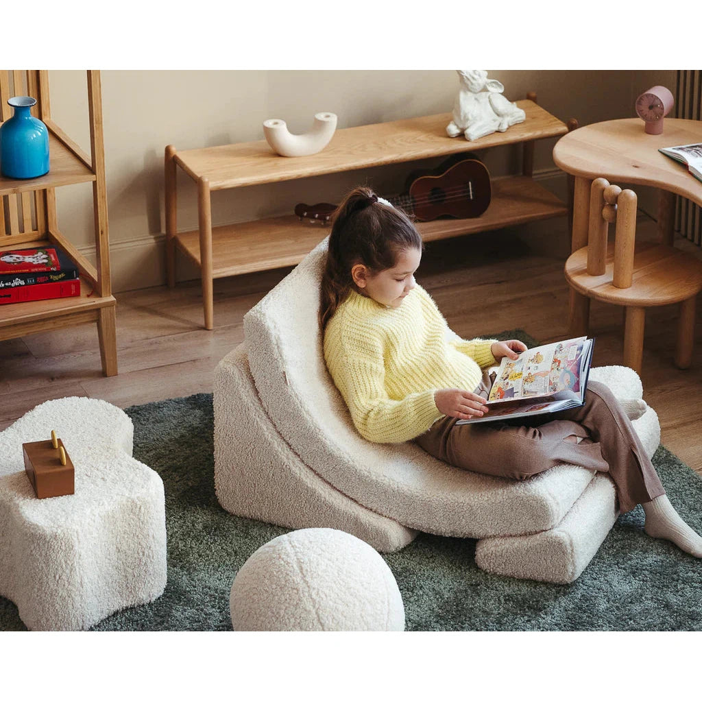 Cream White Moon Chair、mySite、gigharbornorthrealestate