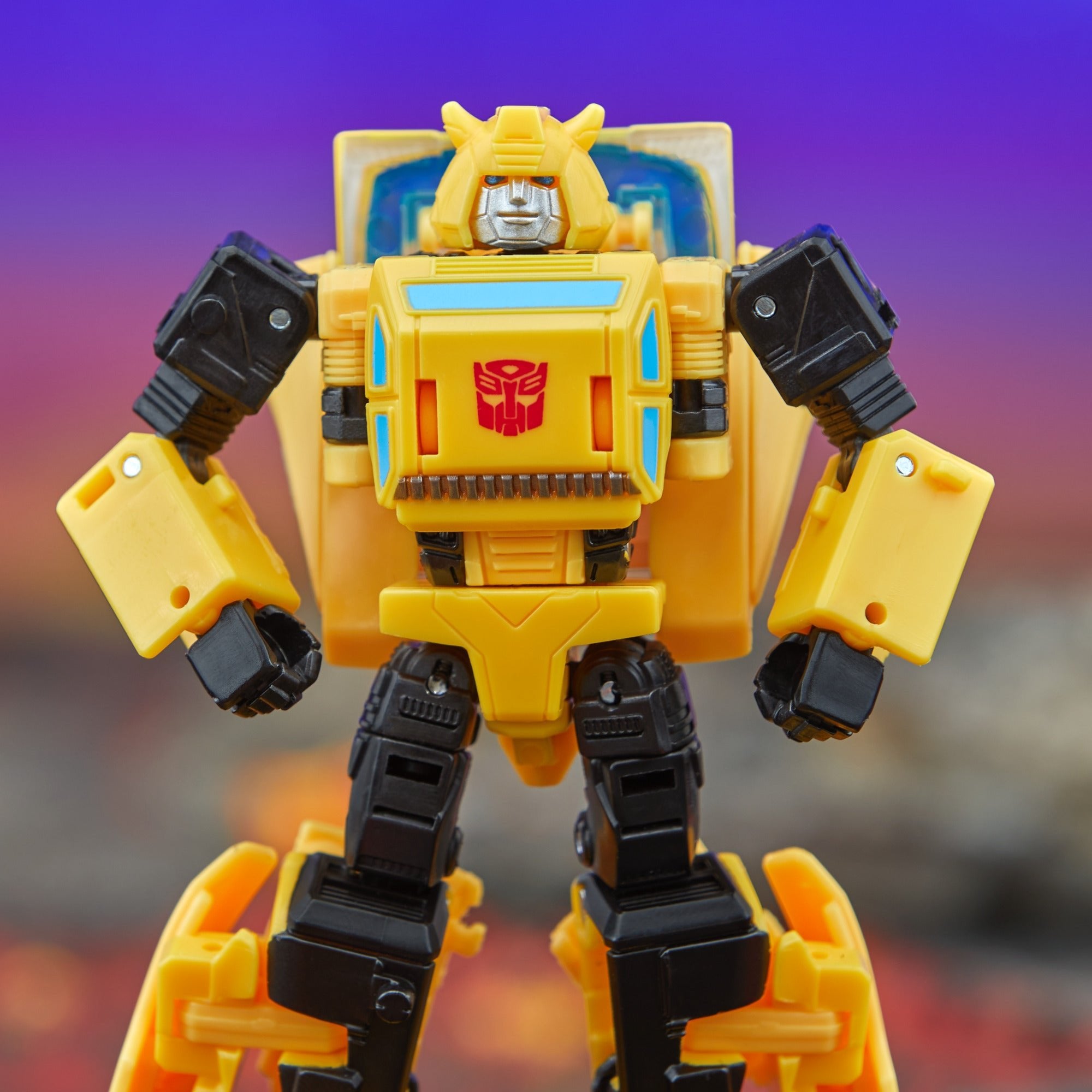 Transformers Legacy Deluxe Class Origin Bumblebee、mySite、hgirdovlk