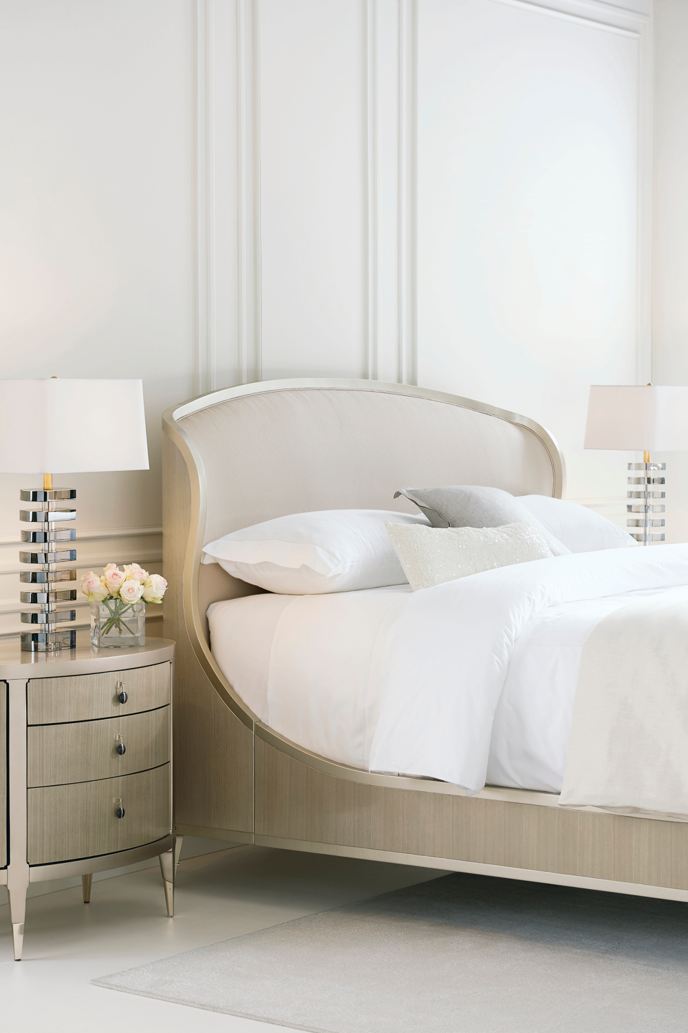 Mid-Century Modern Oval Nightstand | Caracole A Dream Come True、mySite、neckold