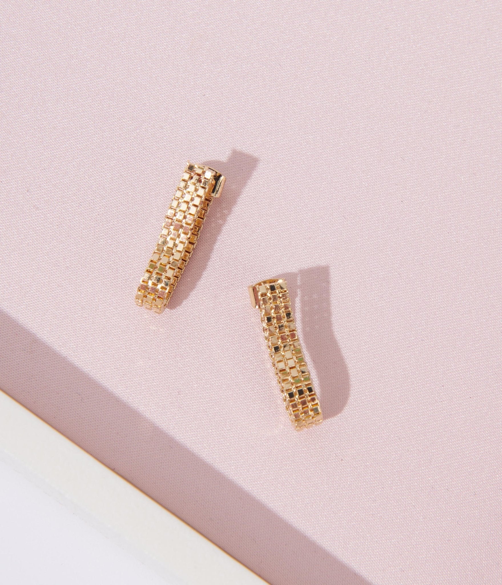 {product_title} - {shop_name}