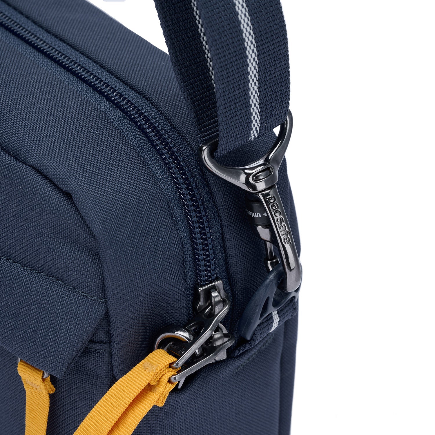 Pacsafe® GO anti-theft crossbody bag、mySite、garagedoors4me