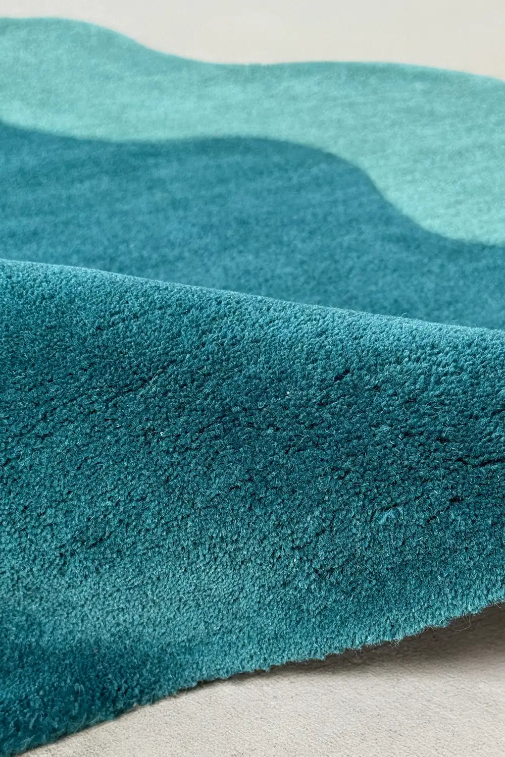 Scallop Corner Hand Tufted Wool Rug、mySite、gigharbornorthrealestate