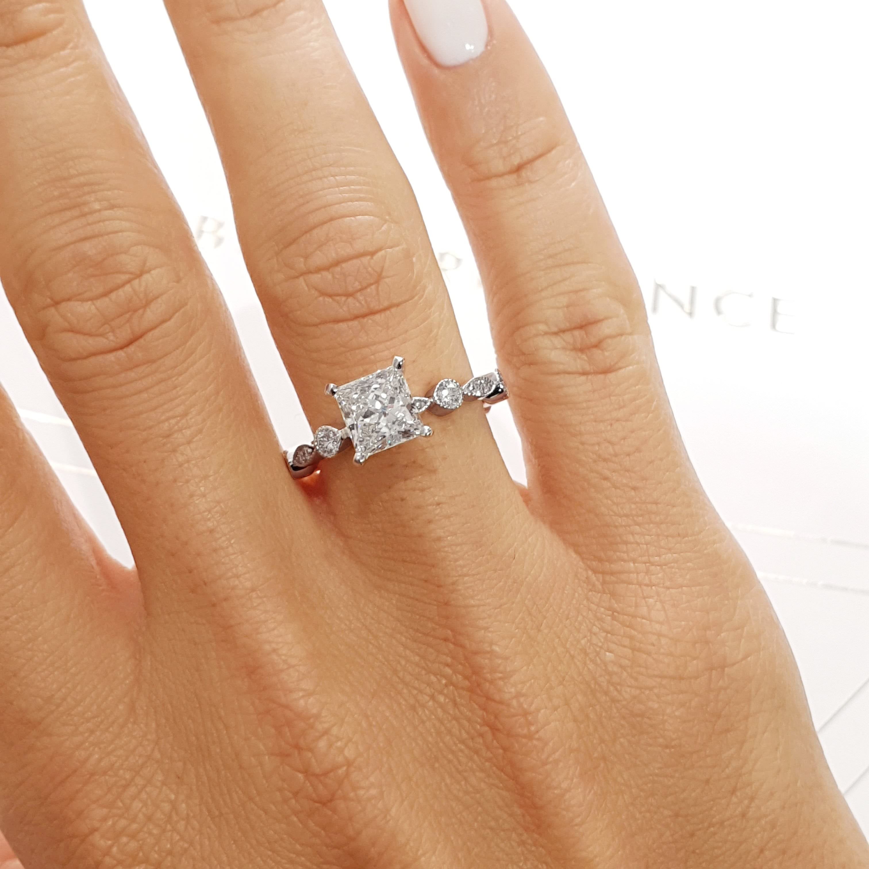 Amelia Diamond Engagement Ring -18K White Gold、mySite、hinf8tx79
