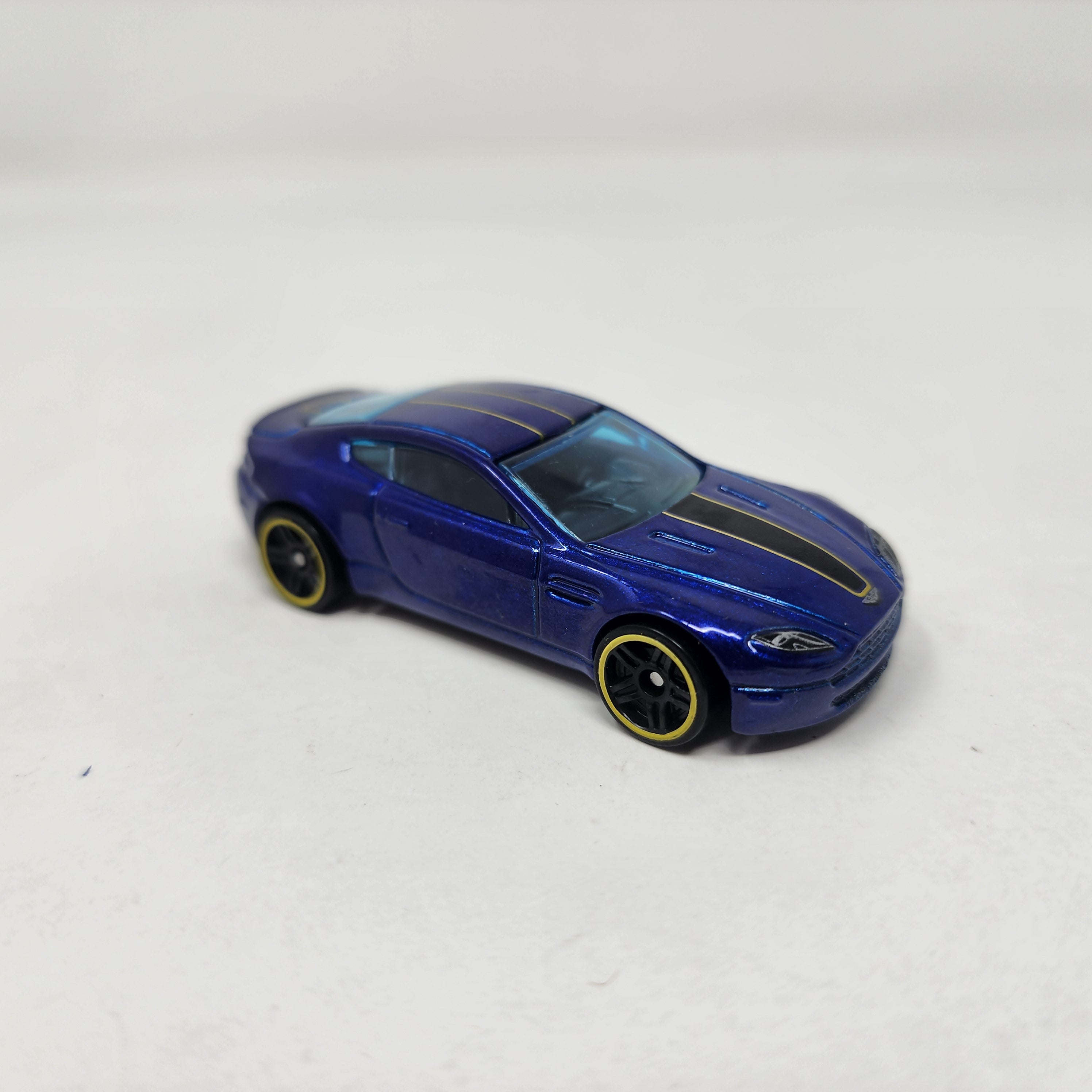 Aston Martin V8 Vantage * Hot Wheels Loose 1:64 Scale Diecast、mySite、hgirdovlk