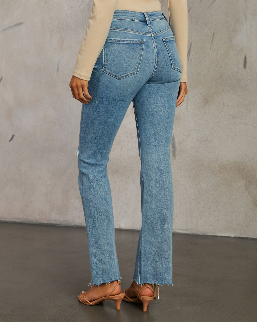 {product_title} - {shop_name}