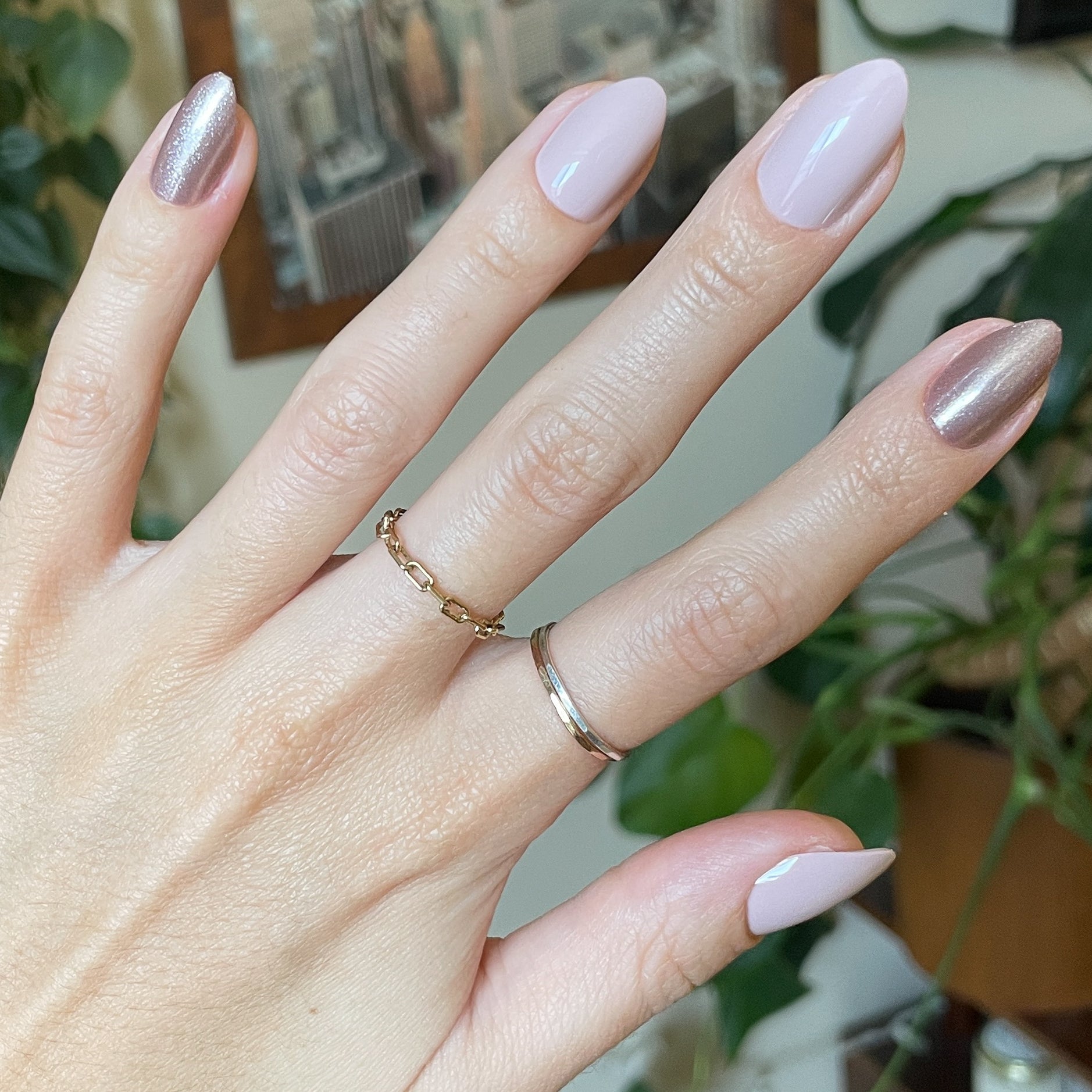 CDJ + Sundance Shimmer Accent Nail - Press-On | Medium | Almond、mySite、solidvoid