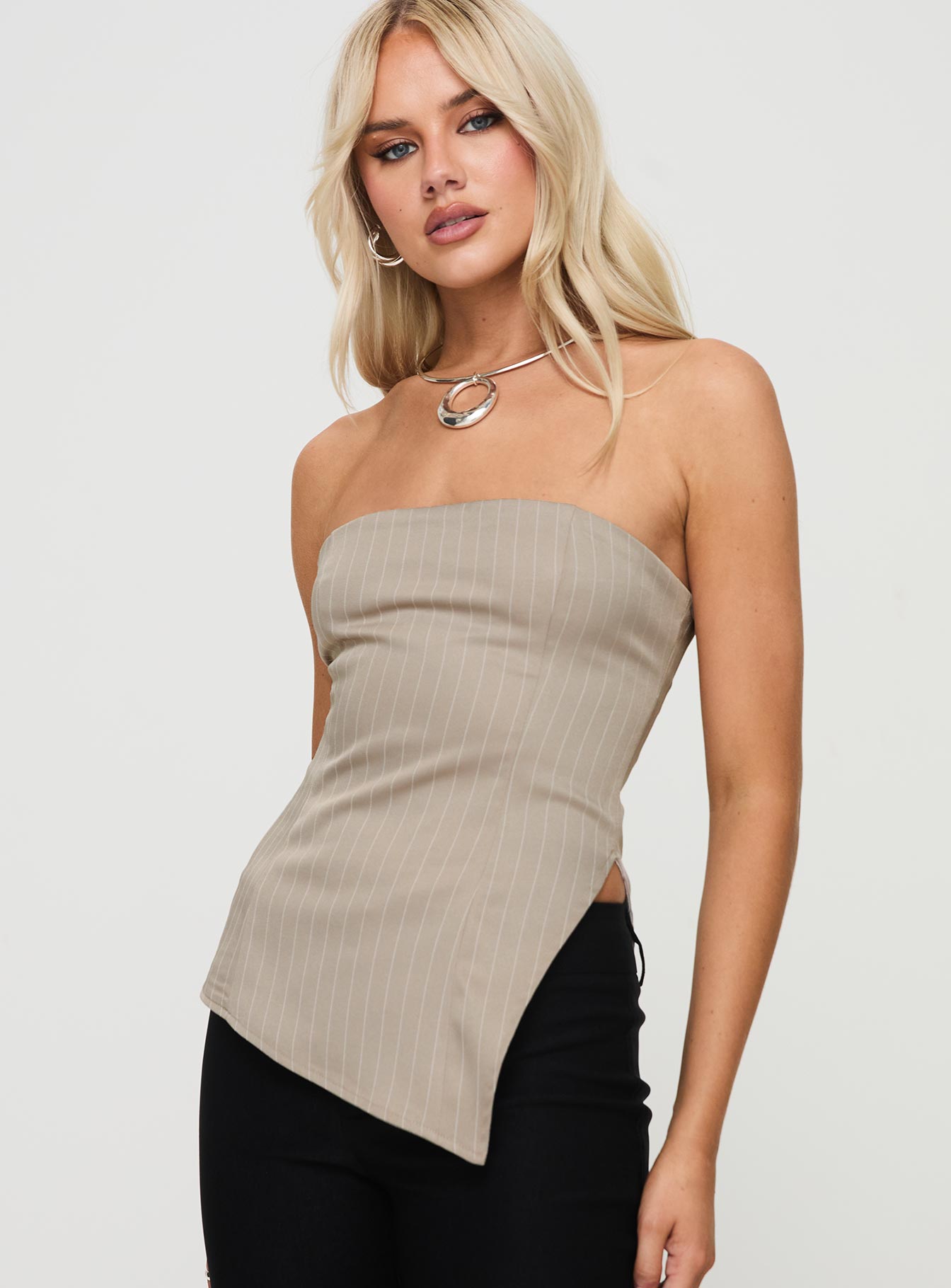 Moxlan Top Brown、mySite、solidvoid