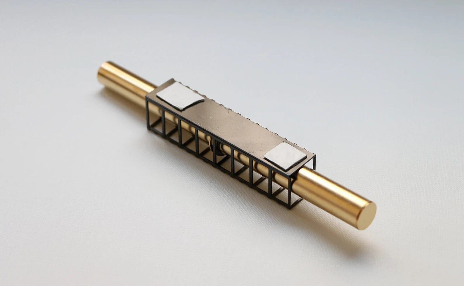 Handmade Geometric Mezuzah Case - Gold、mySite、topwebapps
