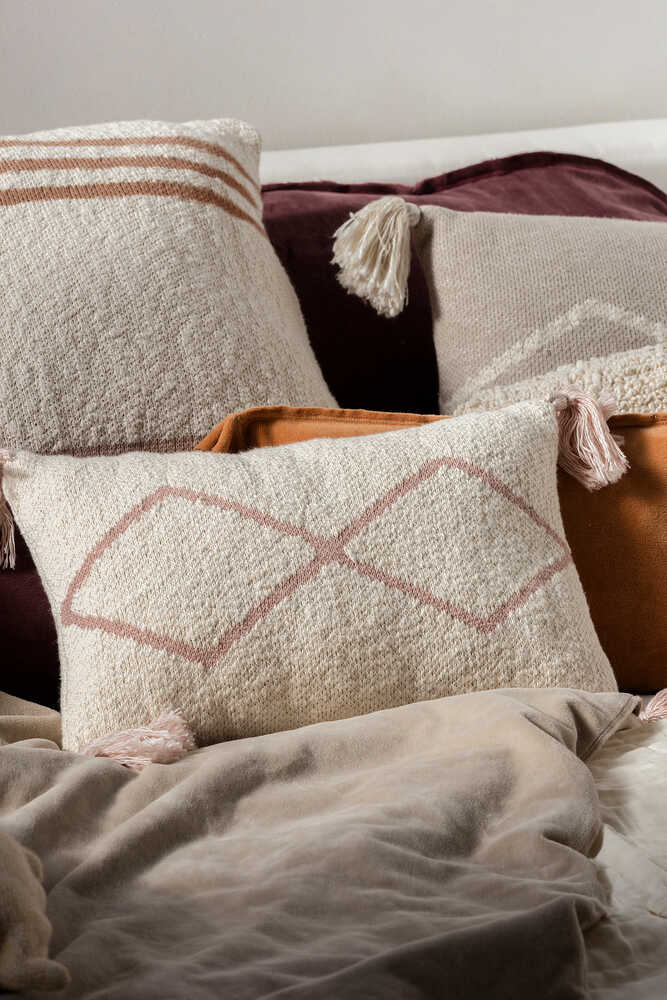 KNITTED CUSHION LITTLE OASIS NATURAL - PALE PINK、mySite、gigharbornorthrealestate