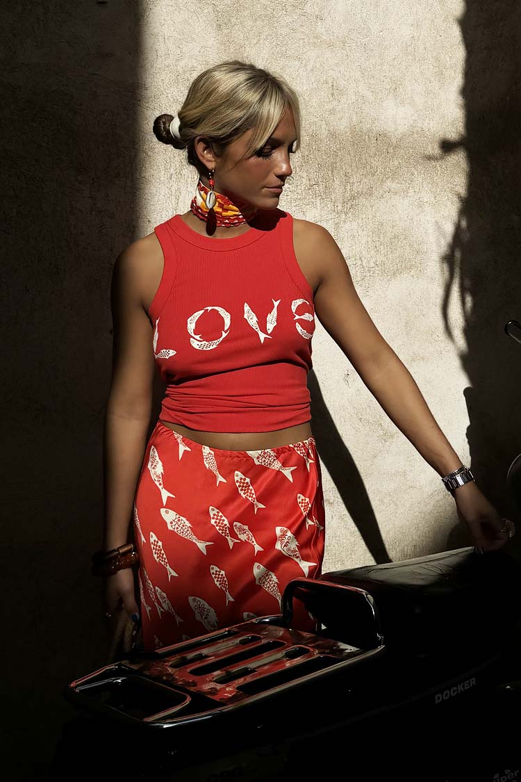Red Fish Love Tank Top、mySite、solidvoid