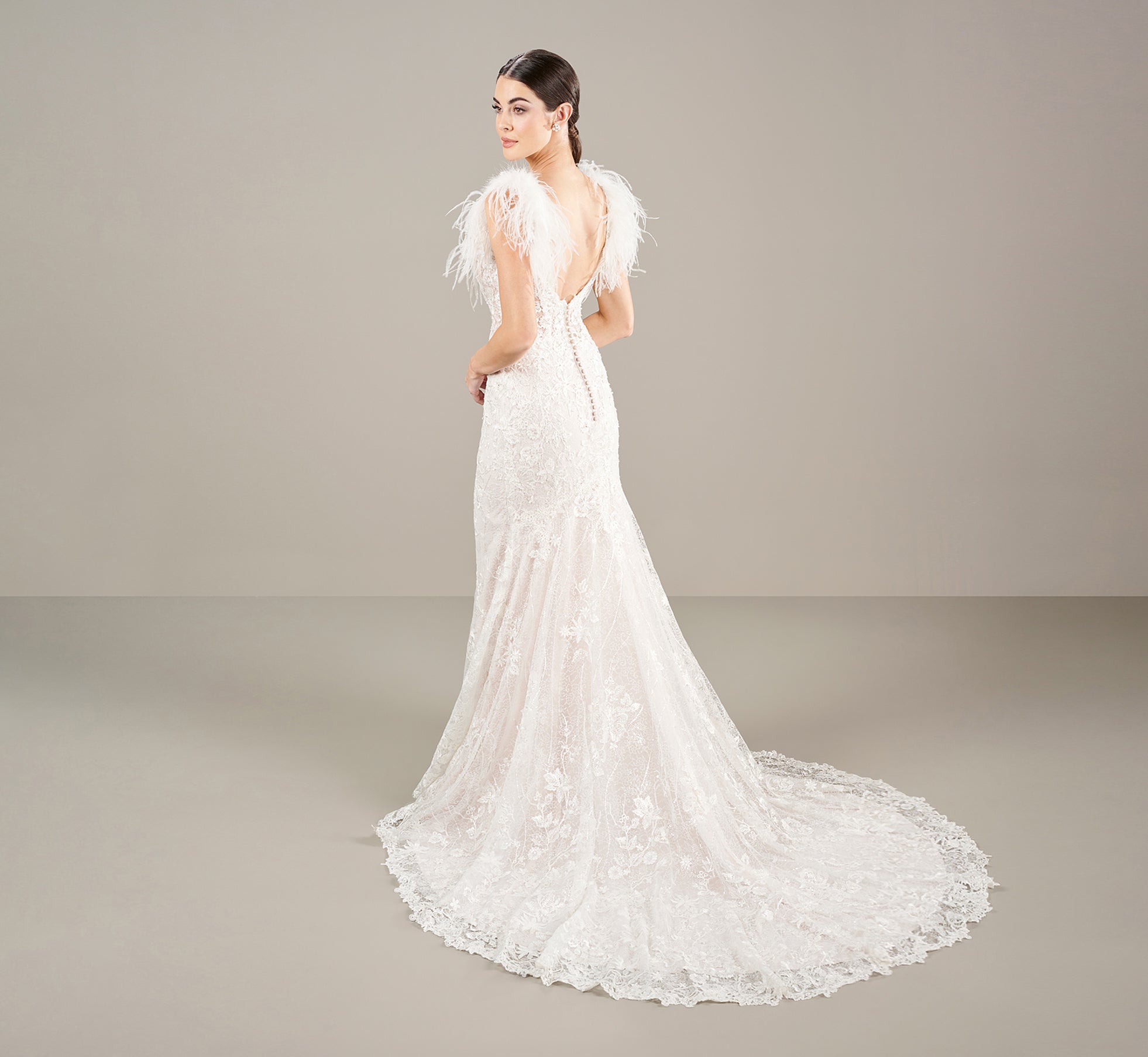 Slim Fit And Flare Gown With Detachable Feathers In Ivory Almond、mySite、solidvoid