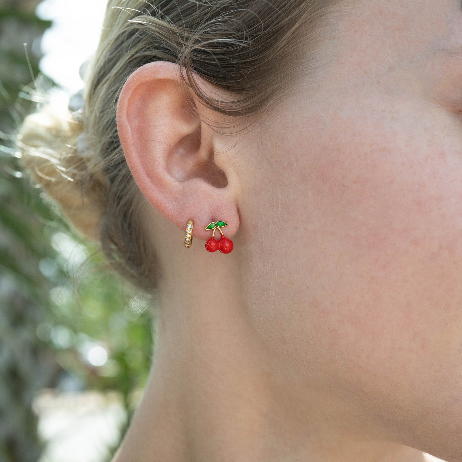 18K Gold PVD Stainless Steel Enamel Cherry Stud Earrings / ERJ0082、mySite、dreamappss