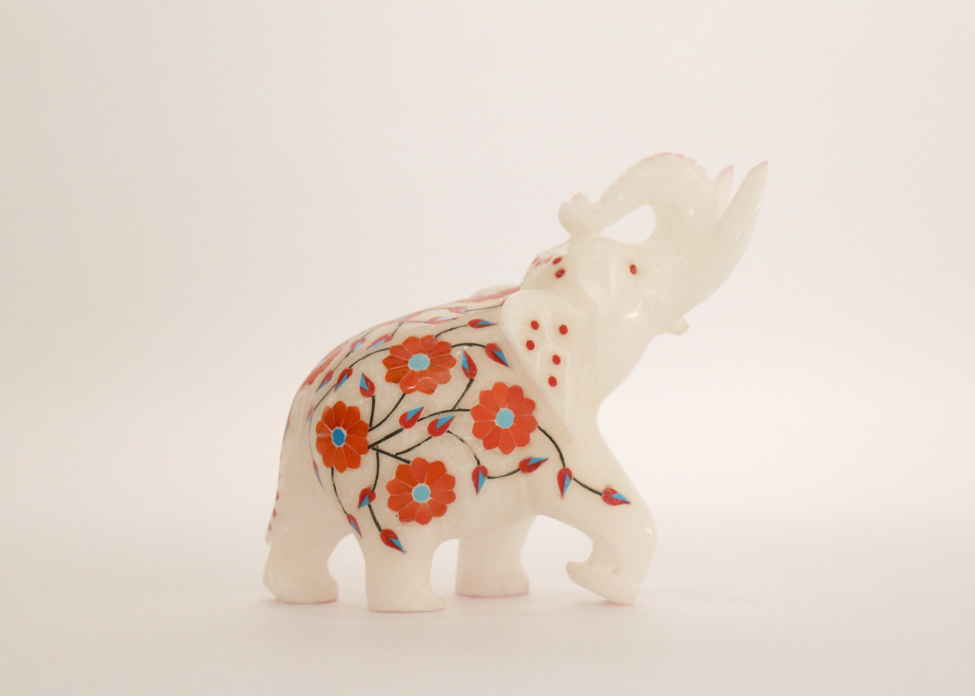 Elephant - White marble, semi-precious gemstones (13 cm)、mySite、topwebapps